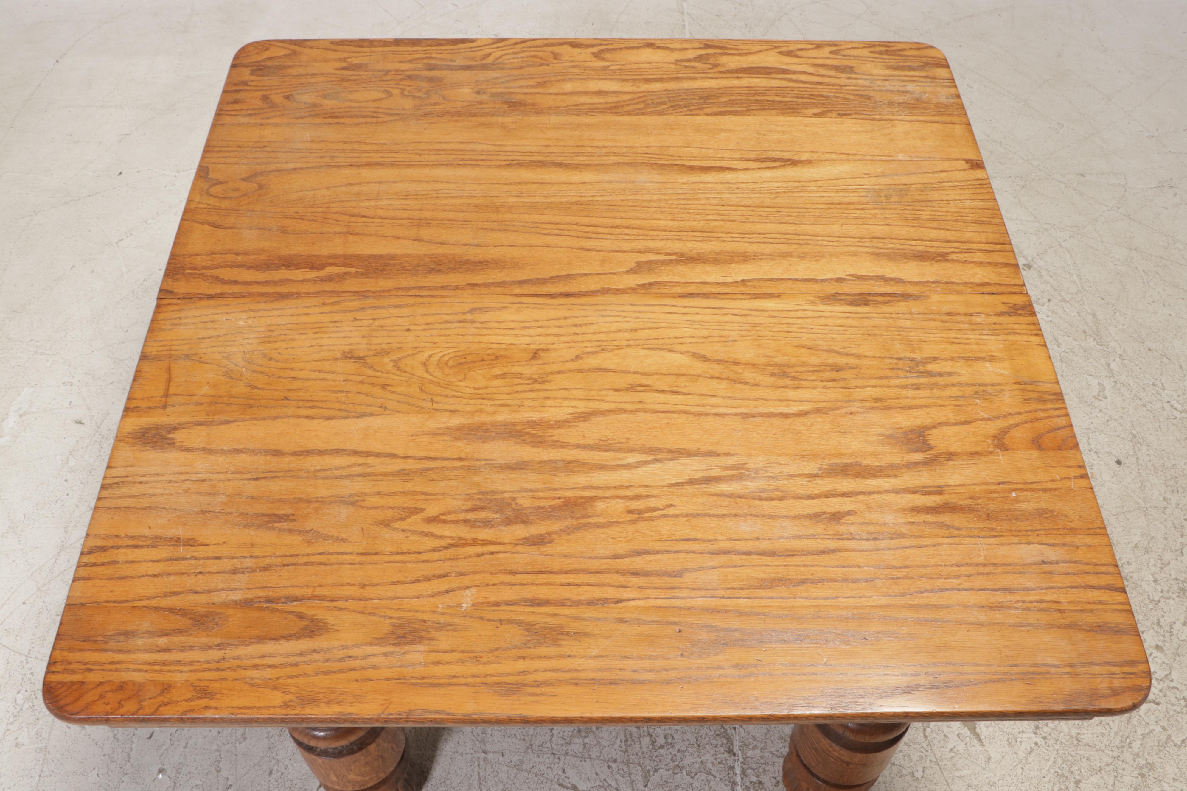 Late Victorian Oak Extension Dining Table and Four Chairs