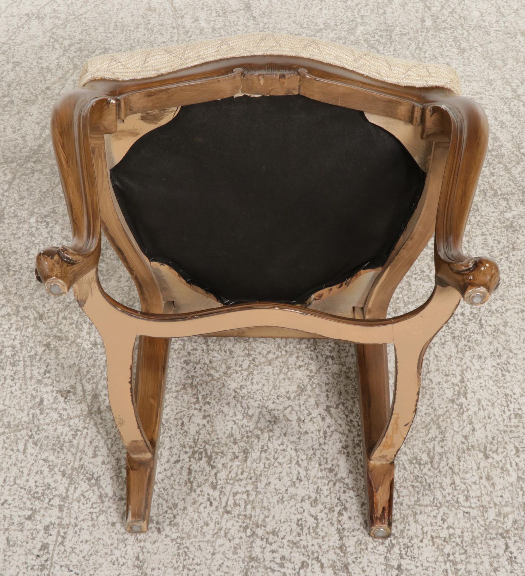 Venetian Style Pedestal Extension Dining Table and Four Chairs