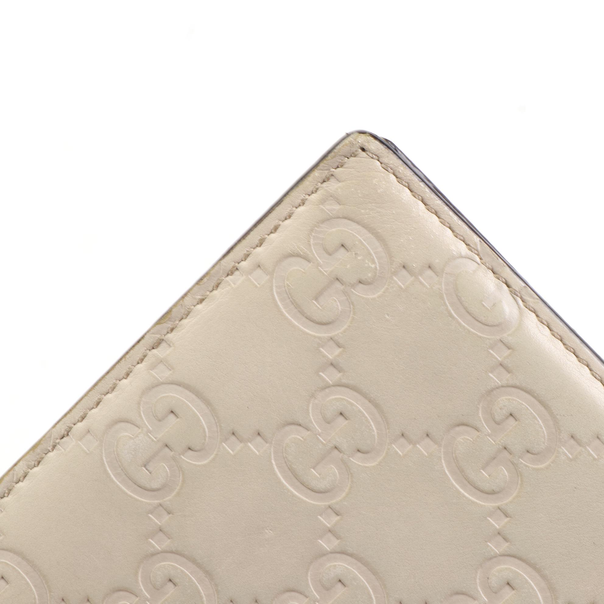 Gucci Bifold Wallet in Guccissima Leather