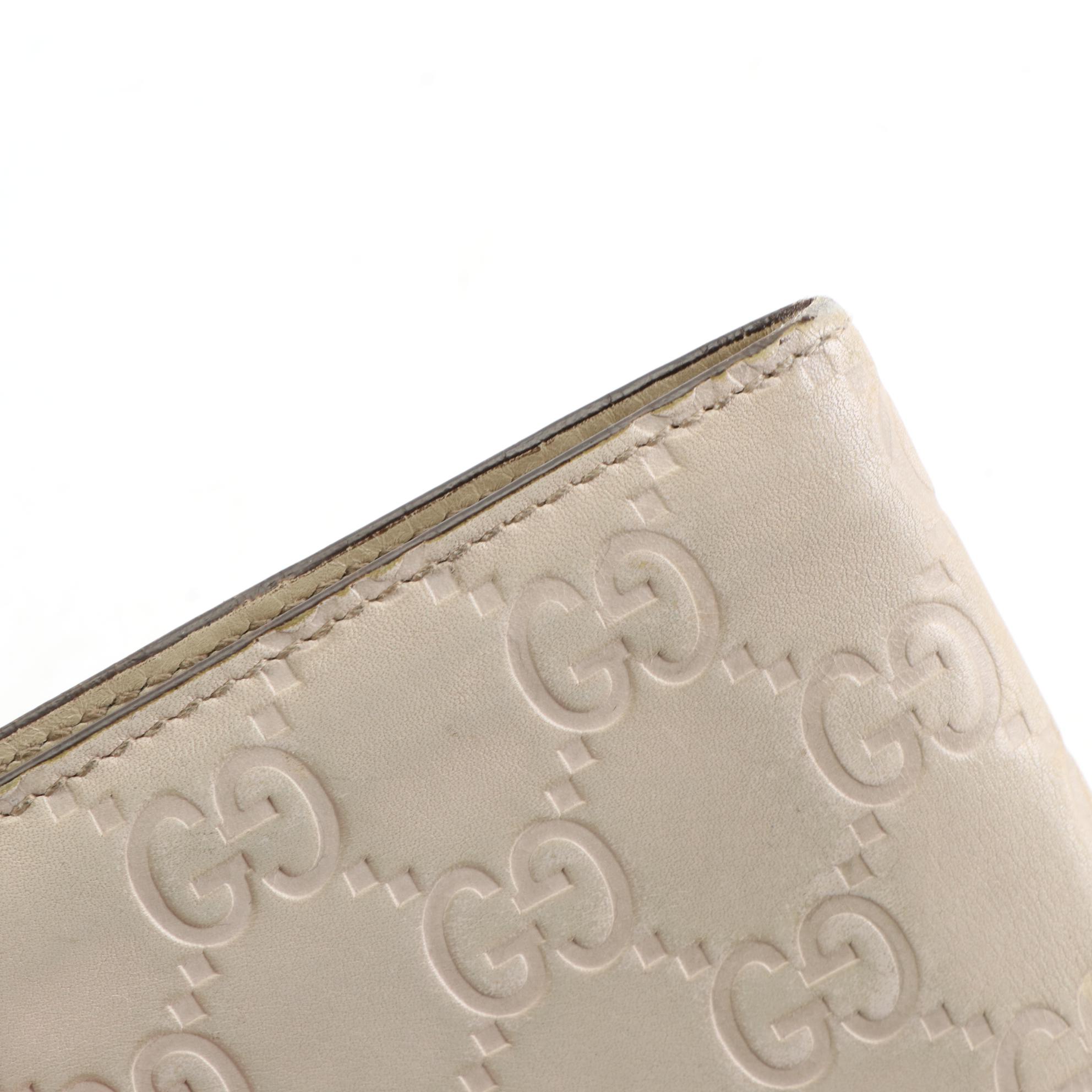 Gucci Bifold Wallet in Guccissima Leather