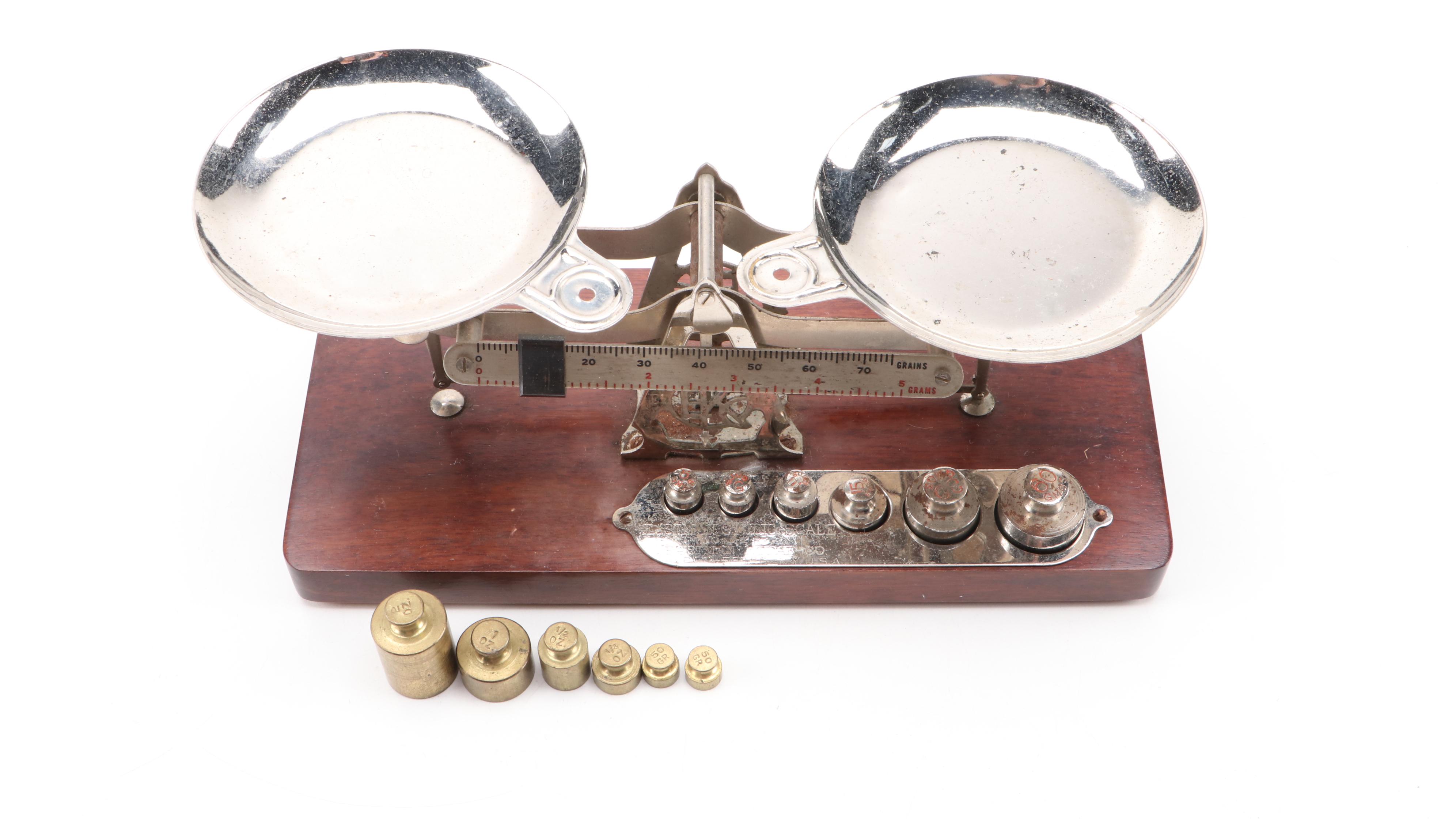 Kodak 35, David White Co. Stereo Realist Cameras, Studio Scale and Accessories