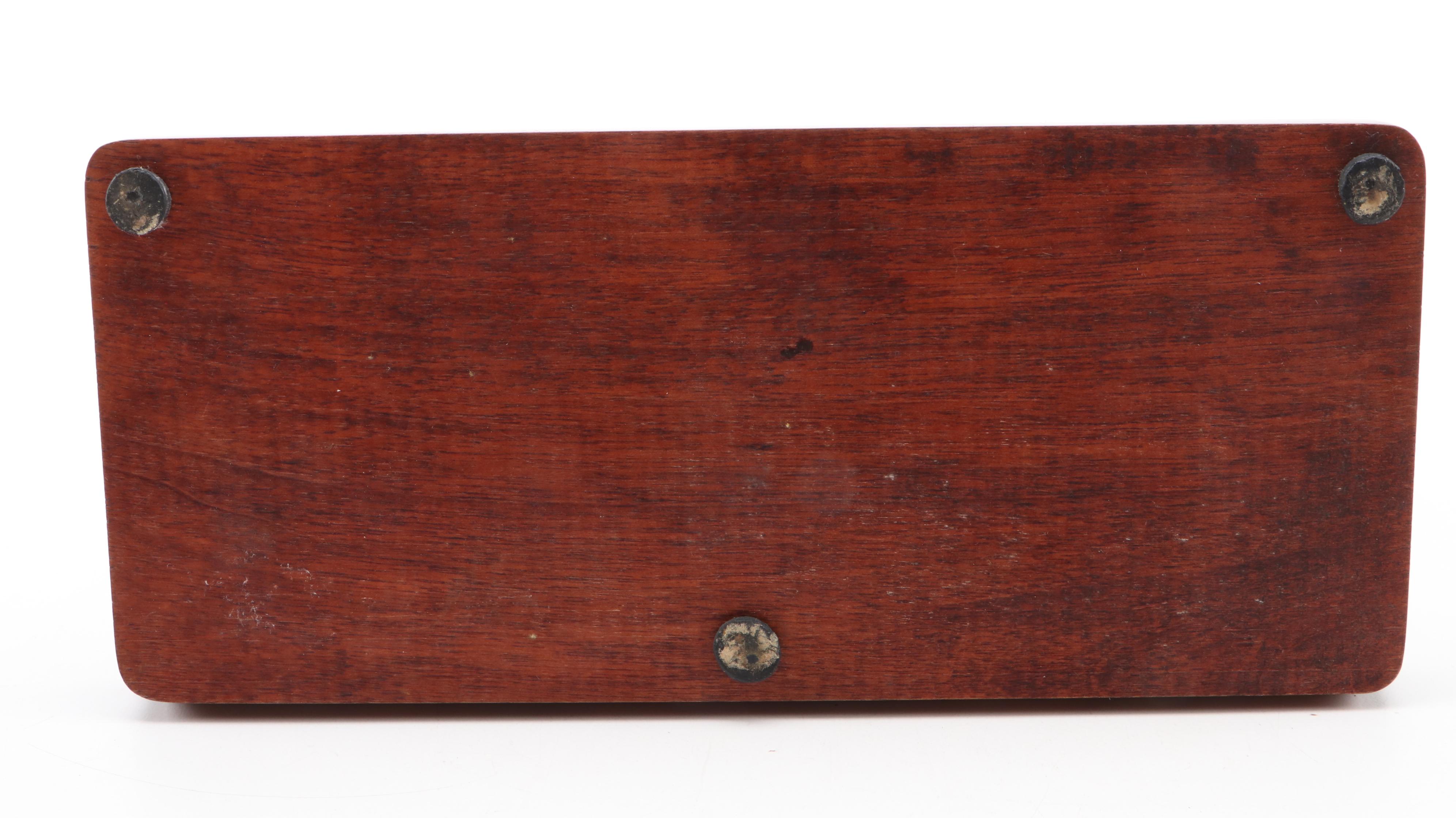 Kodak 35, David White Co. Stereo Realist Cameras, Studio Scale and Accessories