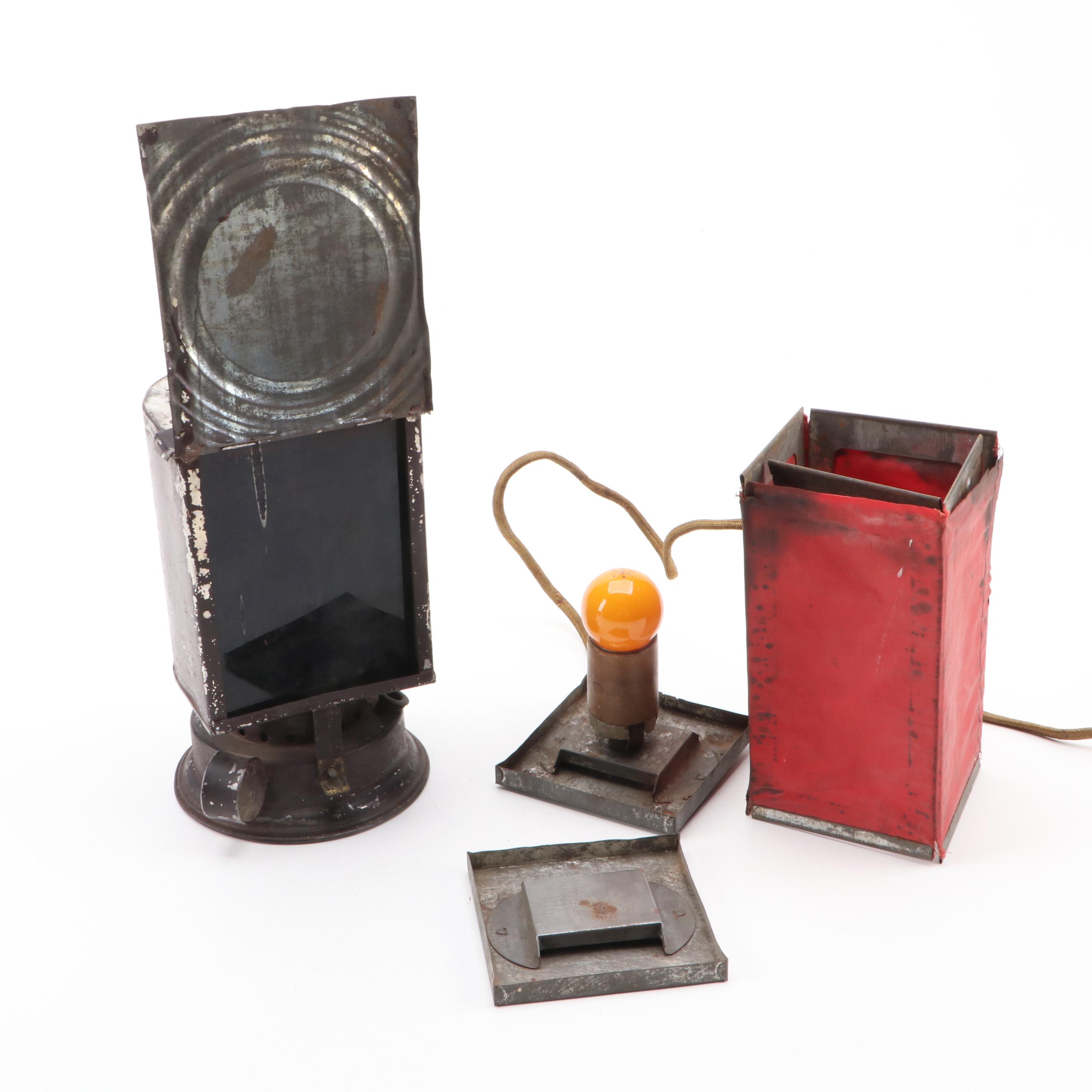 Kodak 35, David White Co. Stereo Realist Cameras, Studio Scale and Accessories