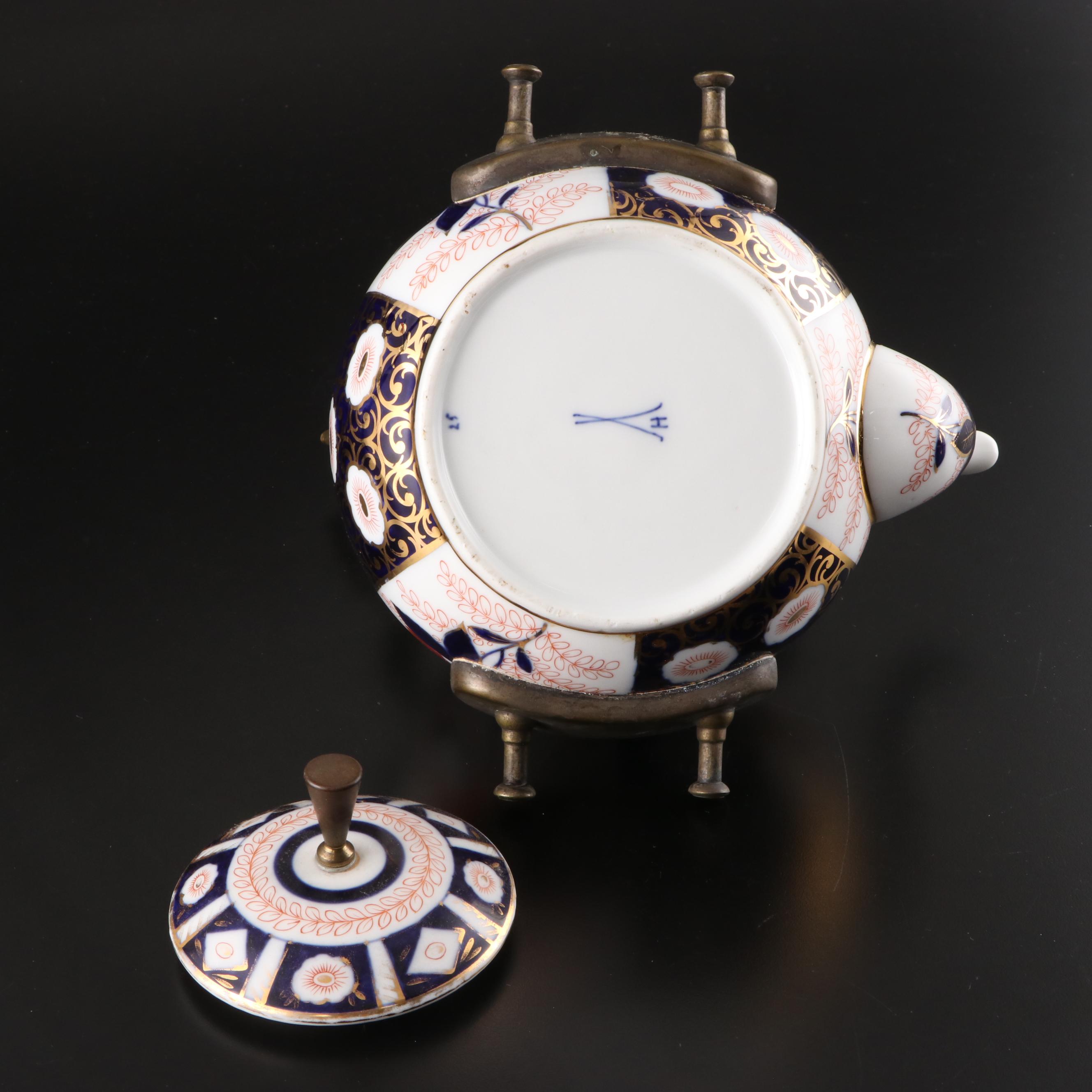 Franziska Hirsch Dresden Porcelain Imari Style Teapot and Stand, Late 19th C.