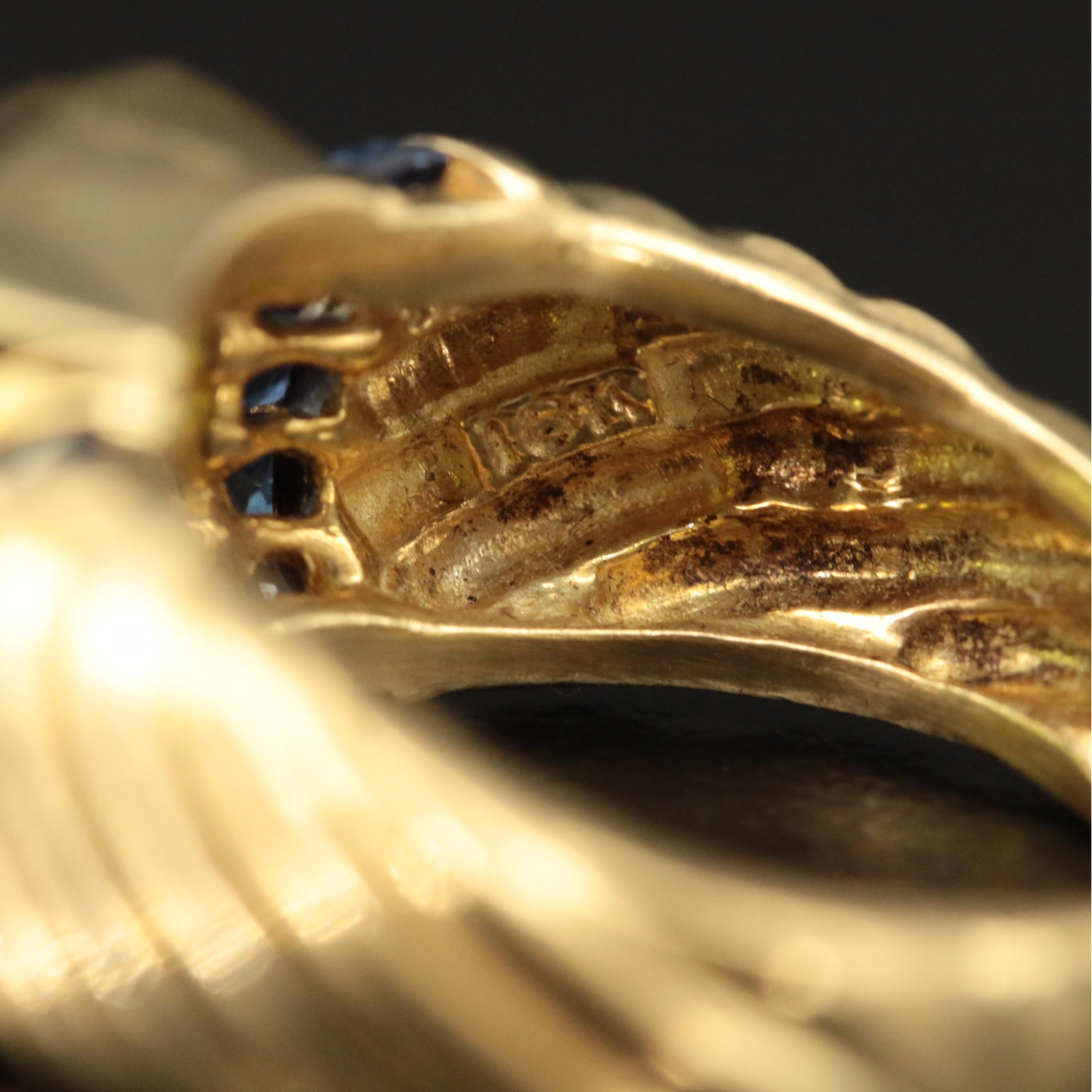 David Yurman "Noblesse"18K Peridot and Sapphire Ring