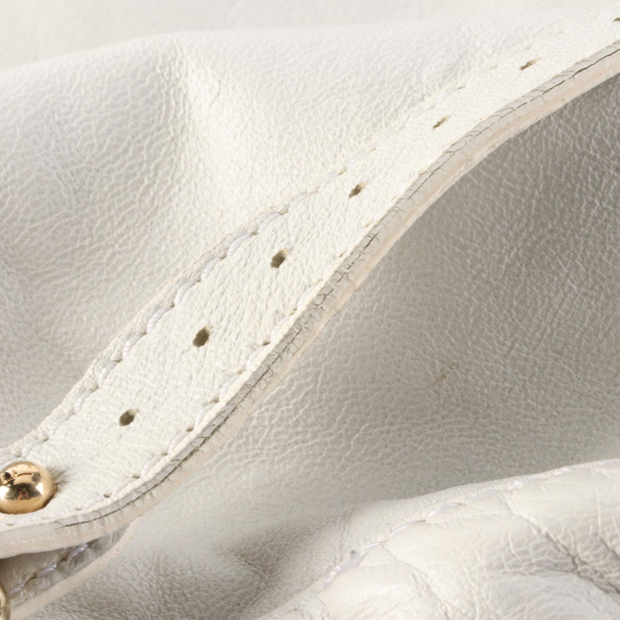 Fendi Tie Front Detailed Hobo Bag in Leather