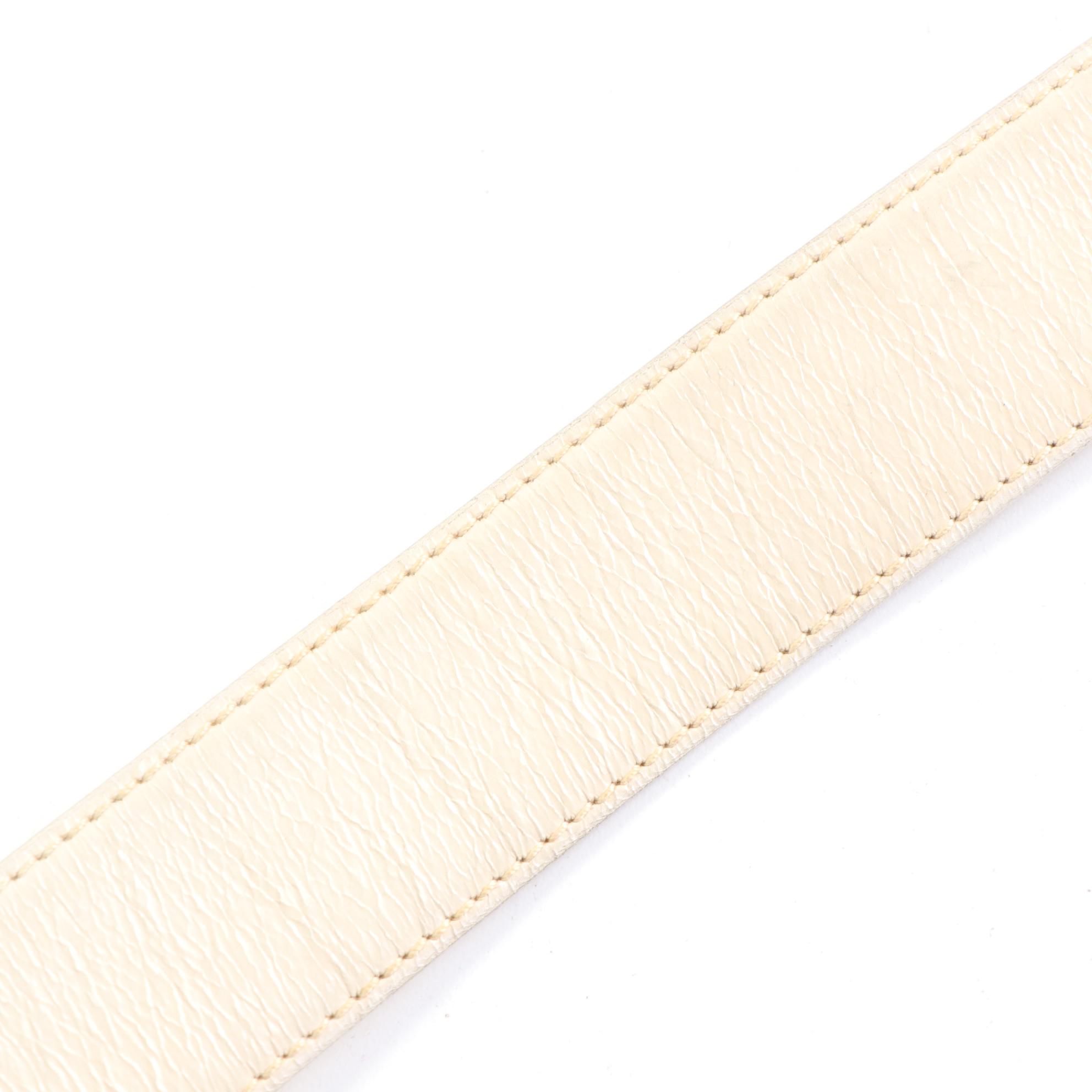 Gucci Gold Buckle Belt in Grained Leather