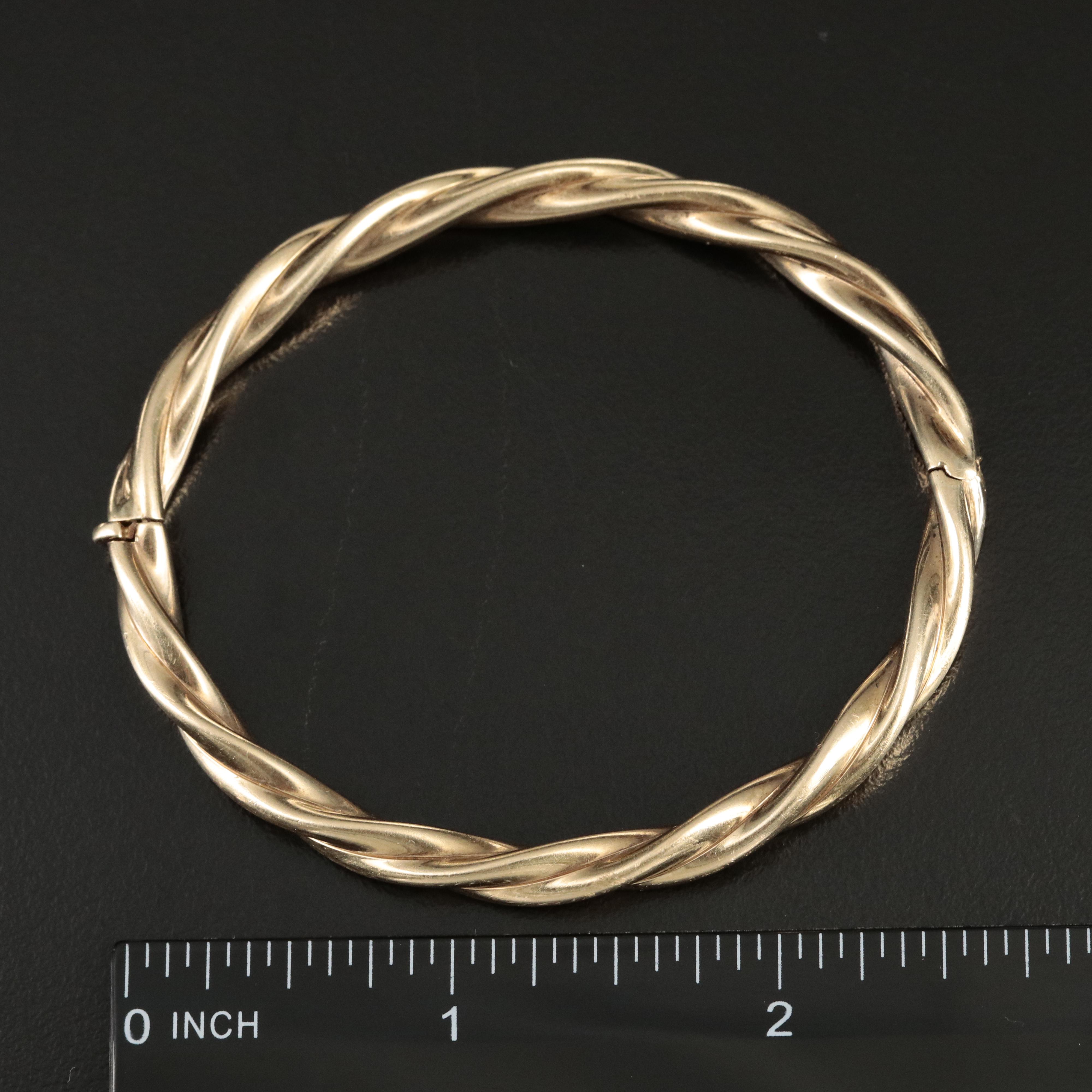 Italian 14K Hinged Fluted Bangle