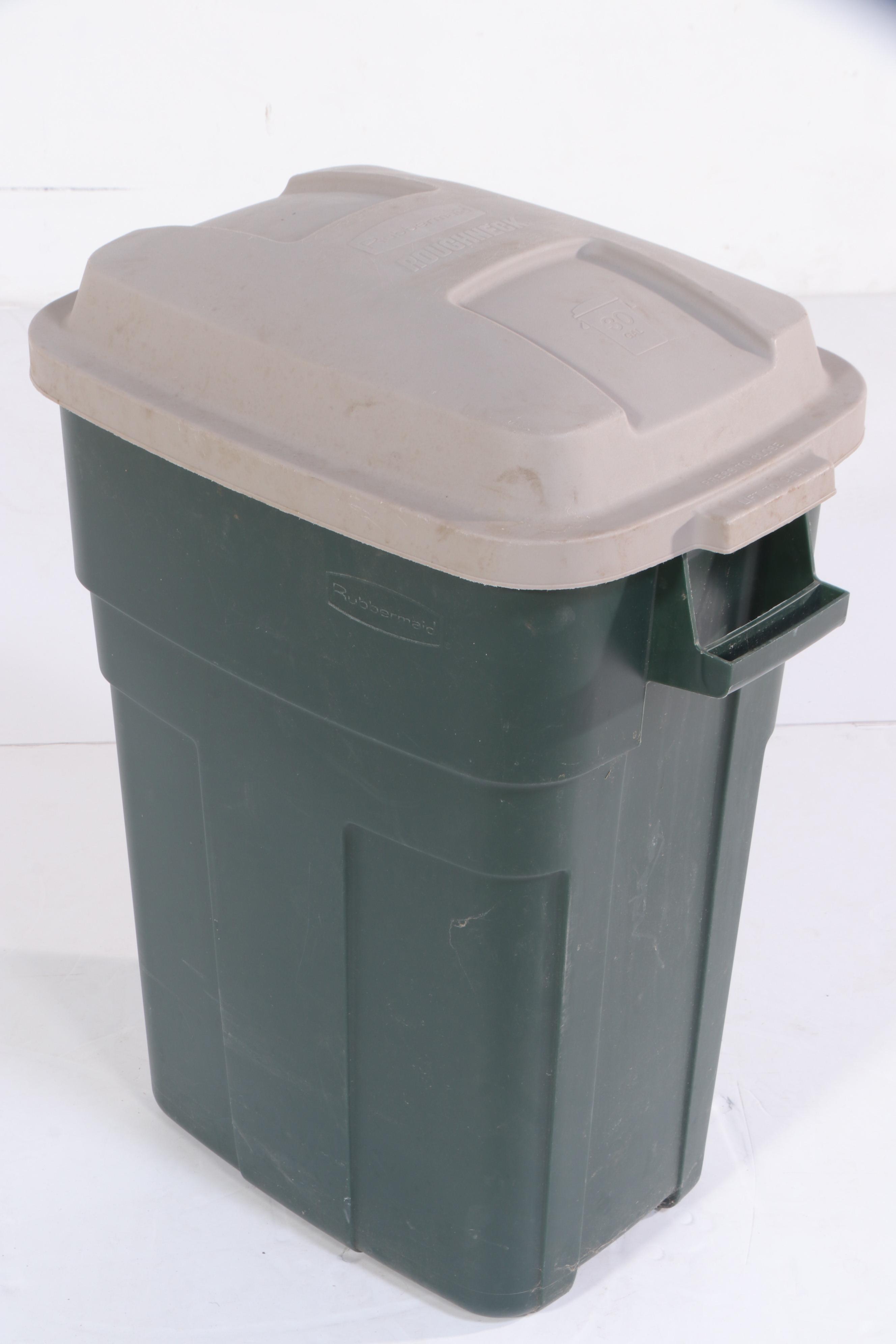 Rubbermaid "Roughneck" 30 Gallon Garbage Can Plus Two Hoppy Adjustable Shovels