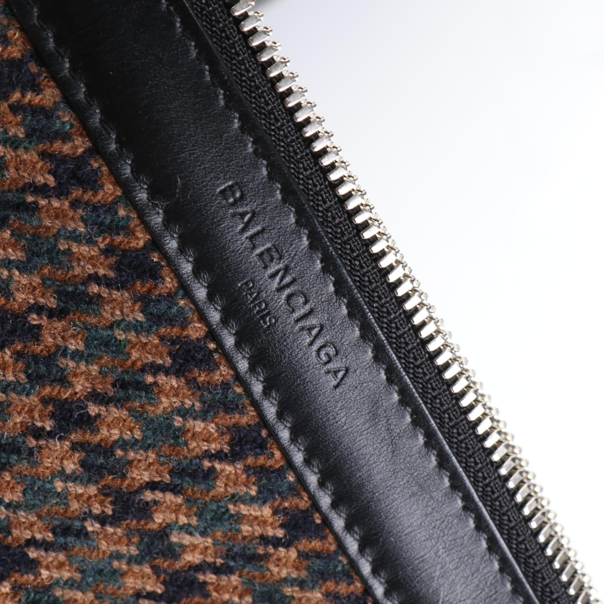 Balenciaga Cabas Tote Bag with Pouch in Houndstooth Wool and Leather