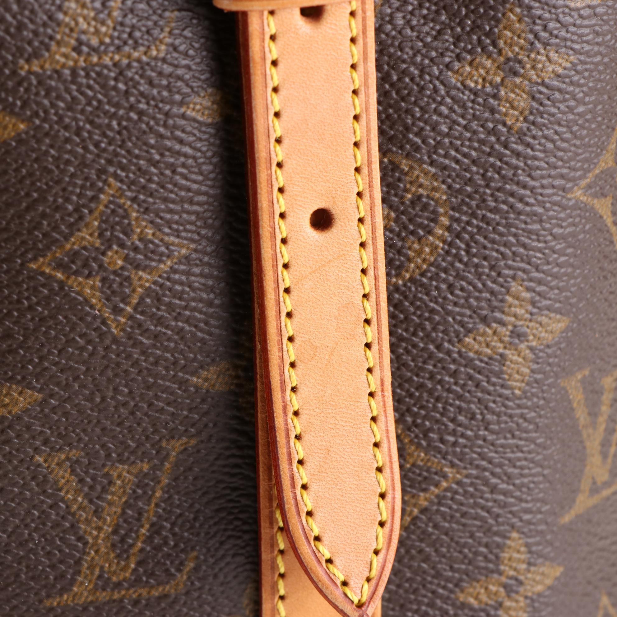 Louis Vuitton Bucket Bag GM in Monogram Canvas and Vachetta Leather with Pouch