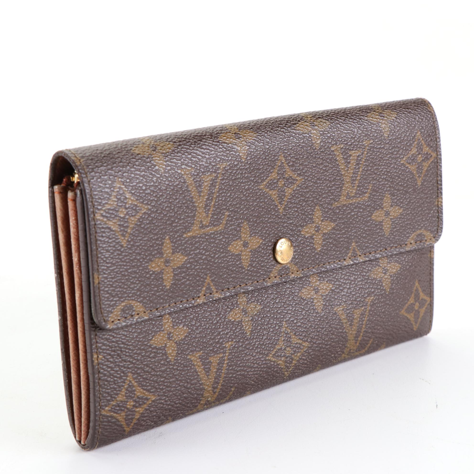 Louis Vuitton Pochette Porte-Monnaie Crédit in Monogram Canvas