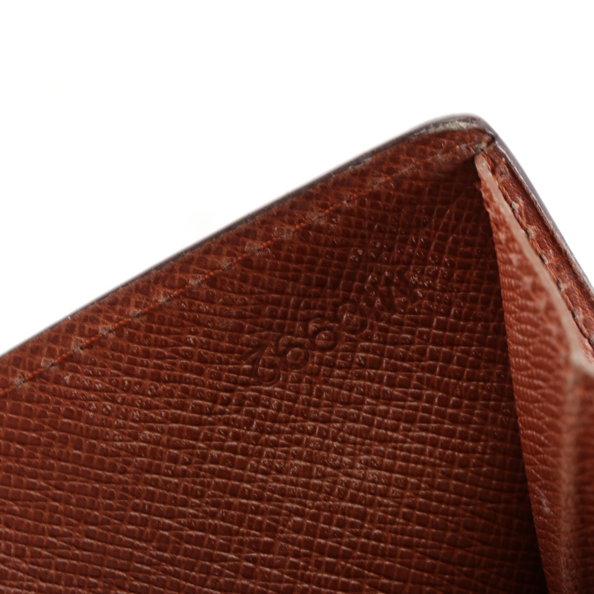 Louis Vuitton Pochette Porte-Monnaie Crédit in Monogram Canvas