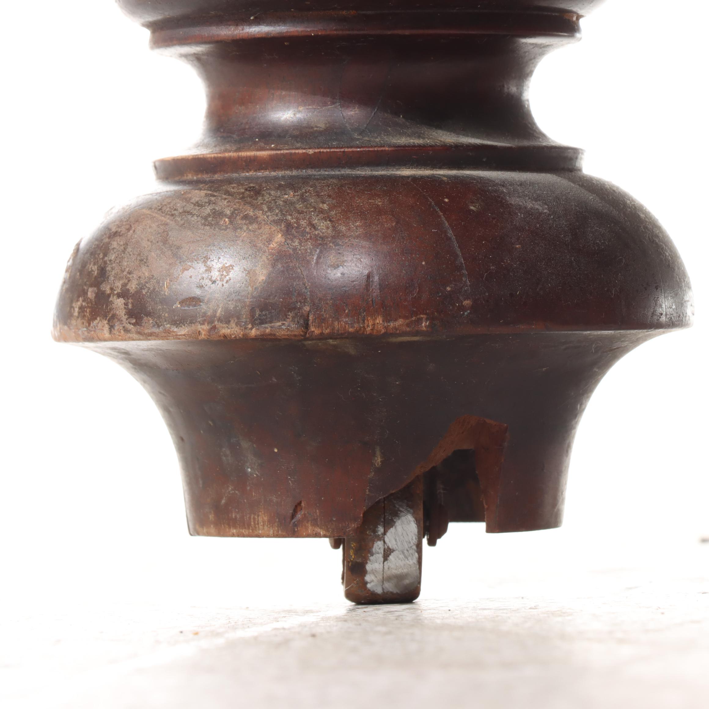 Victorian Mahogany-Veneered Bowfront Chest of Drawers, 19th Century