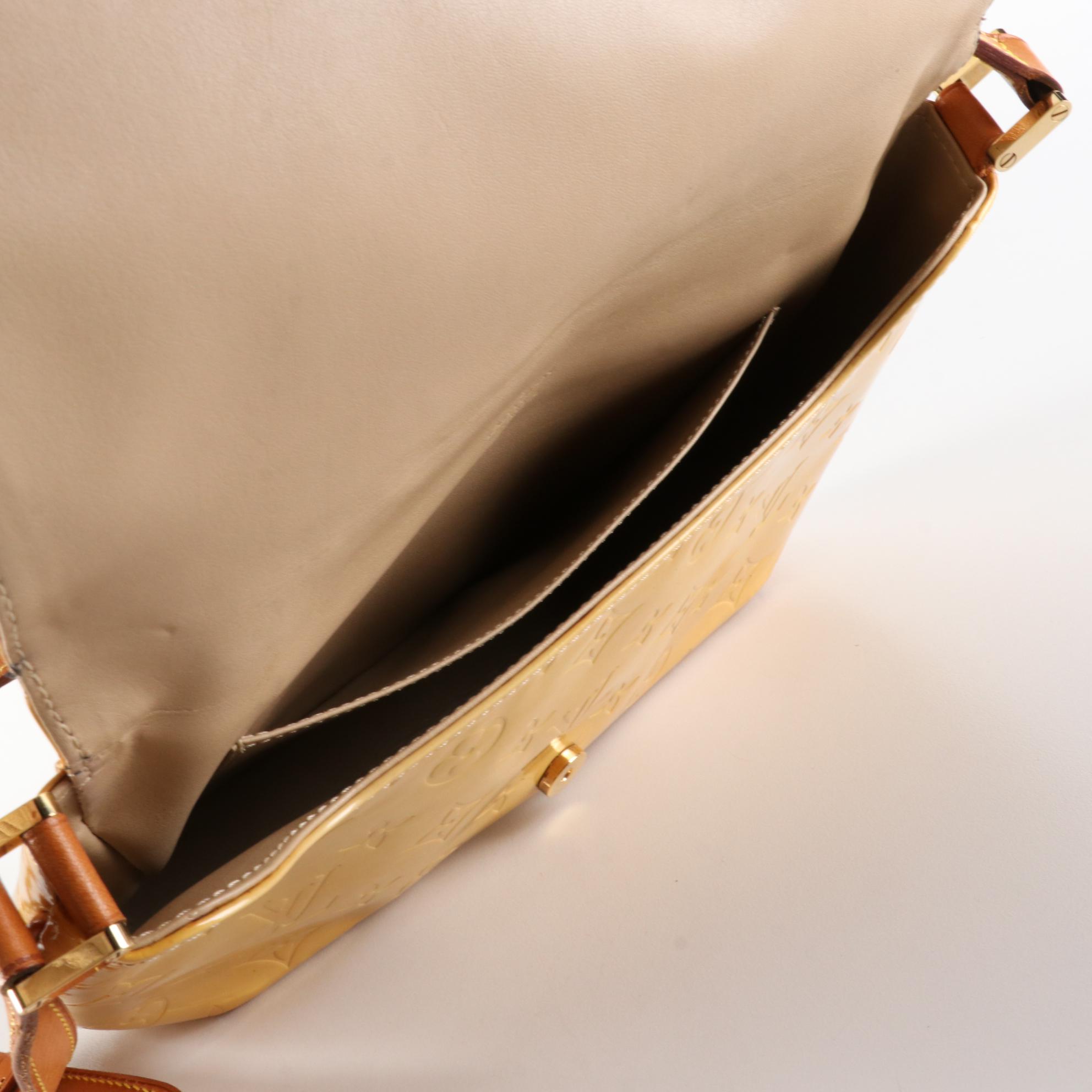 Louis Vuitton Thompson Street Bag in Monogram Vernis