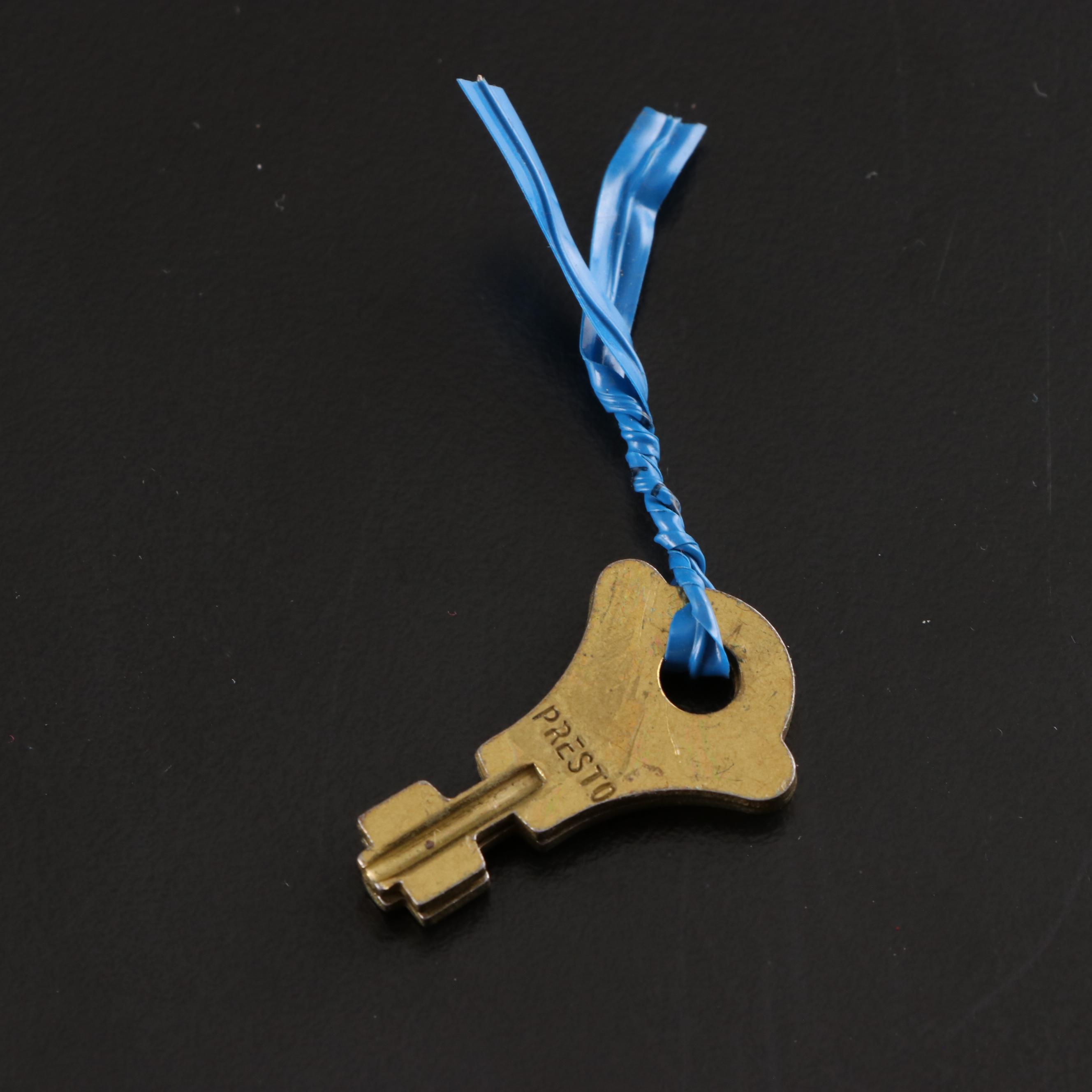 Reed & Barton "Highlands" and Oneida "Classic Shell" Silver Plate Flatware