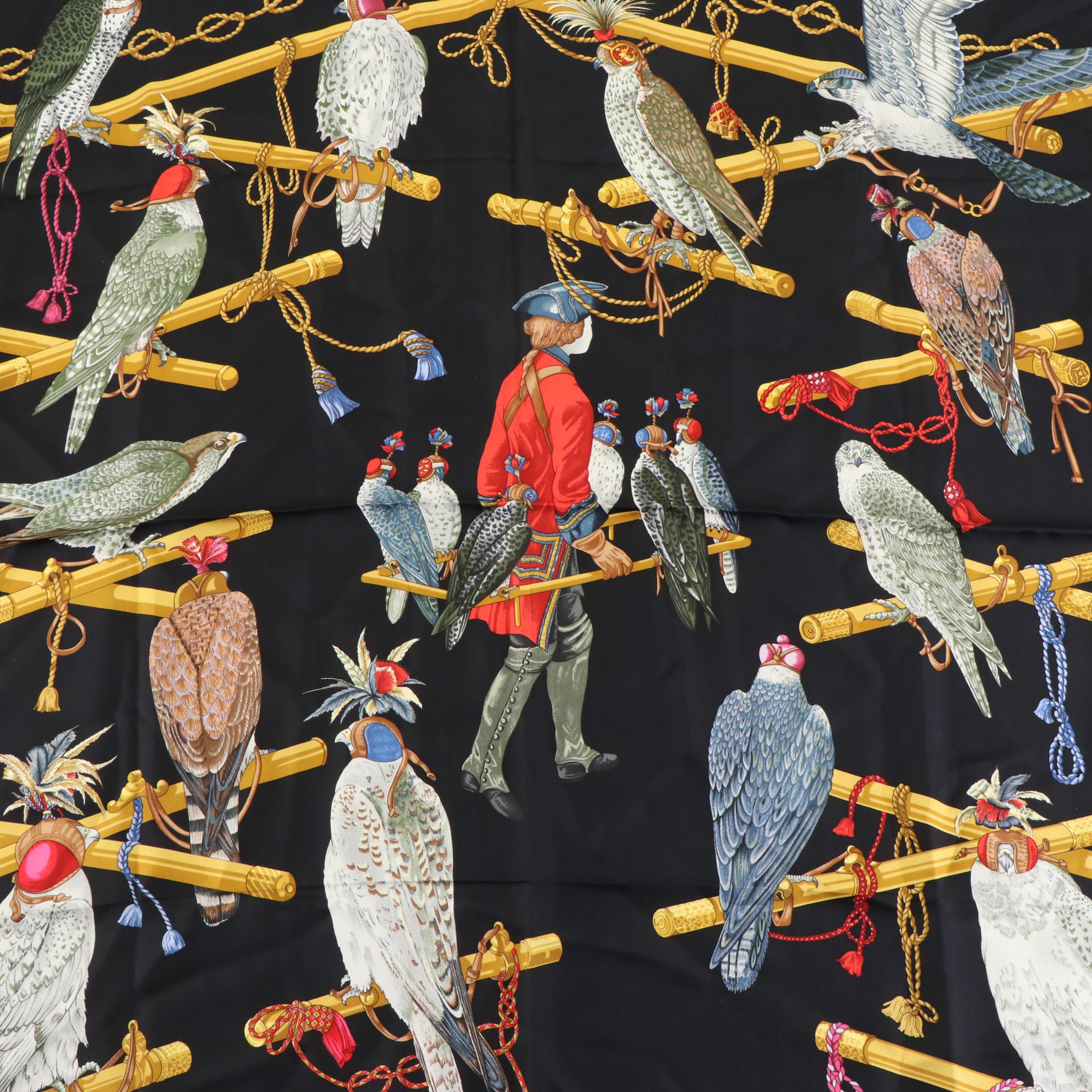 Hermès ''Les Oiseaux du Roy'' Scarf 90 in Silk Twill