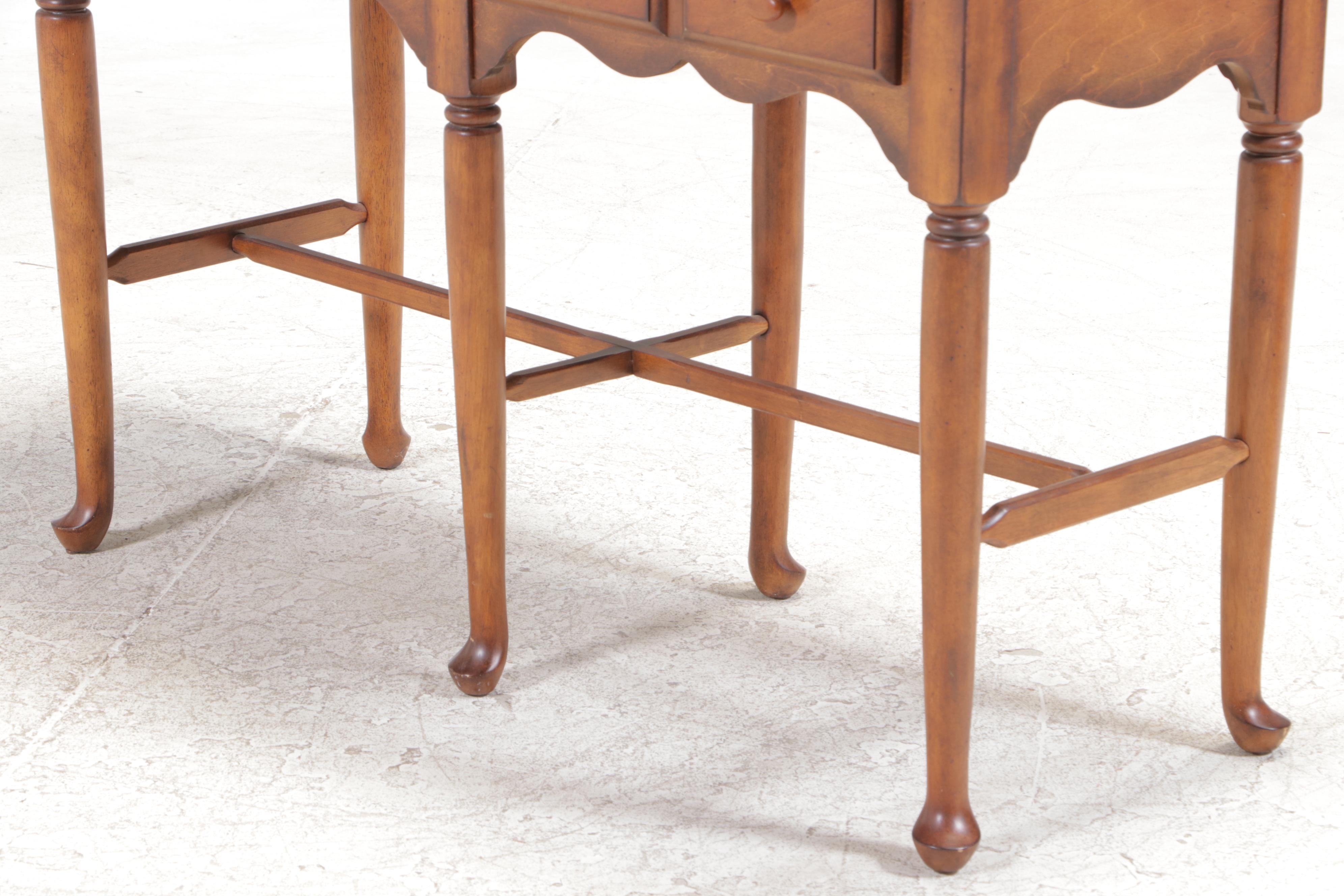 Klaussner Queen Anne Style Tray-Top Console Table with Inlaid Four-Point Star