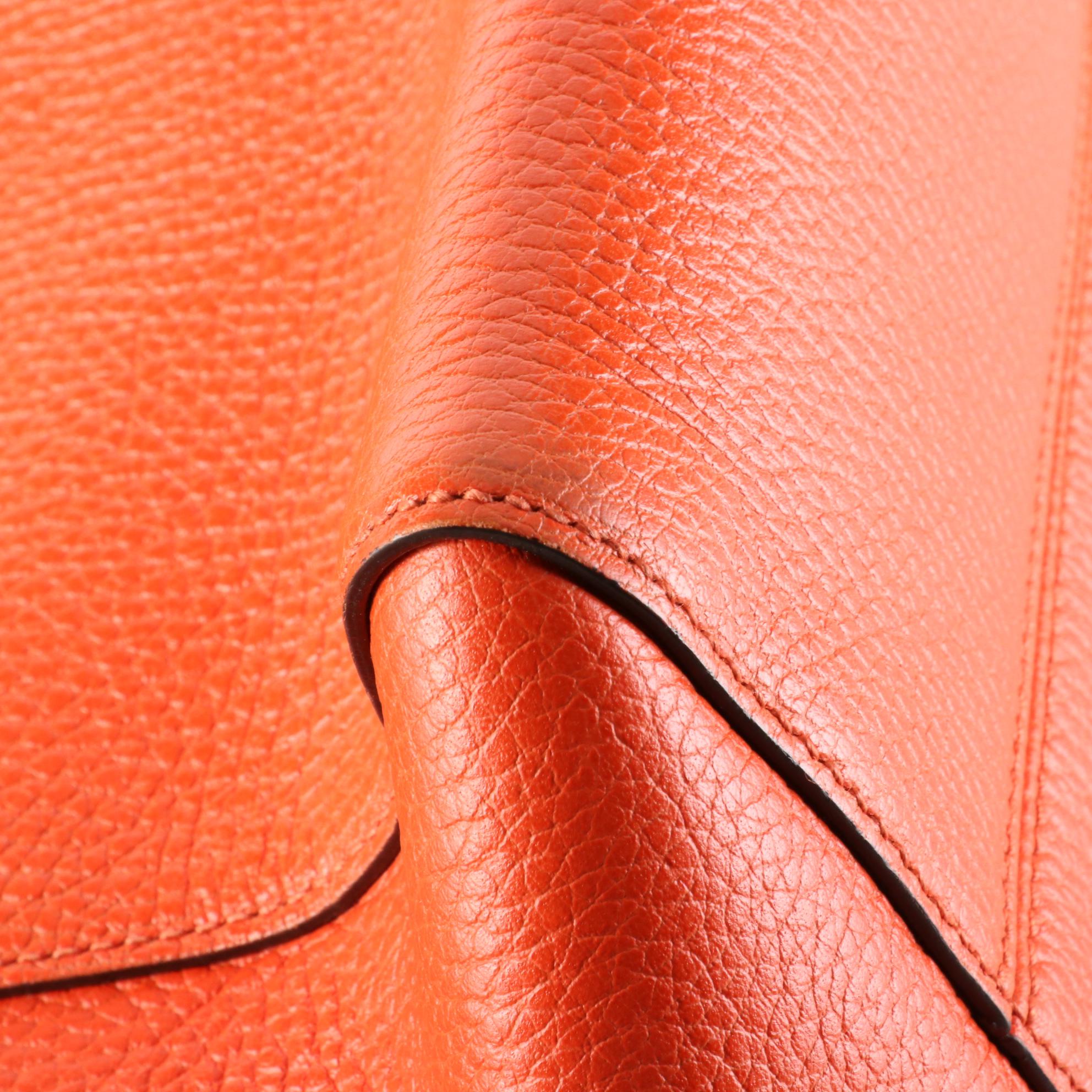 Gucci Swing Tote in Grained Calfskin Leather