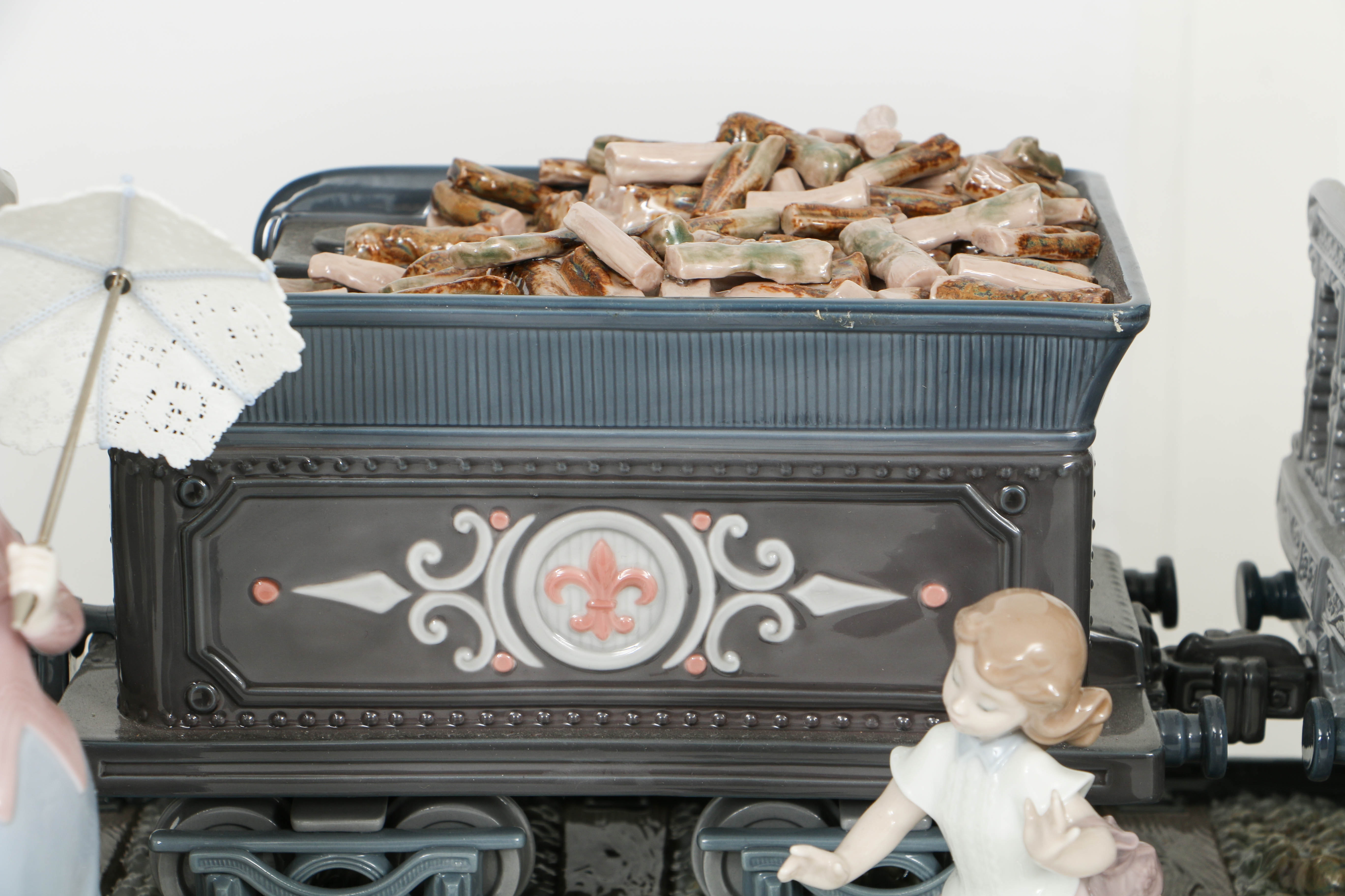 Lladró Limited Edition "A Grand Adventure" Porcelain Sculpture, 2002