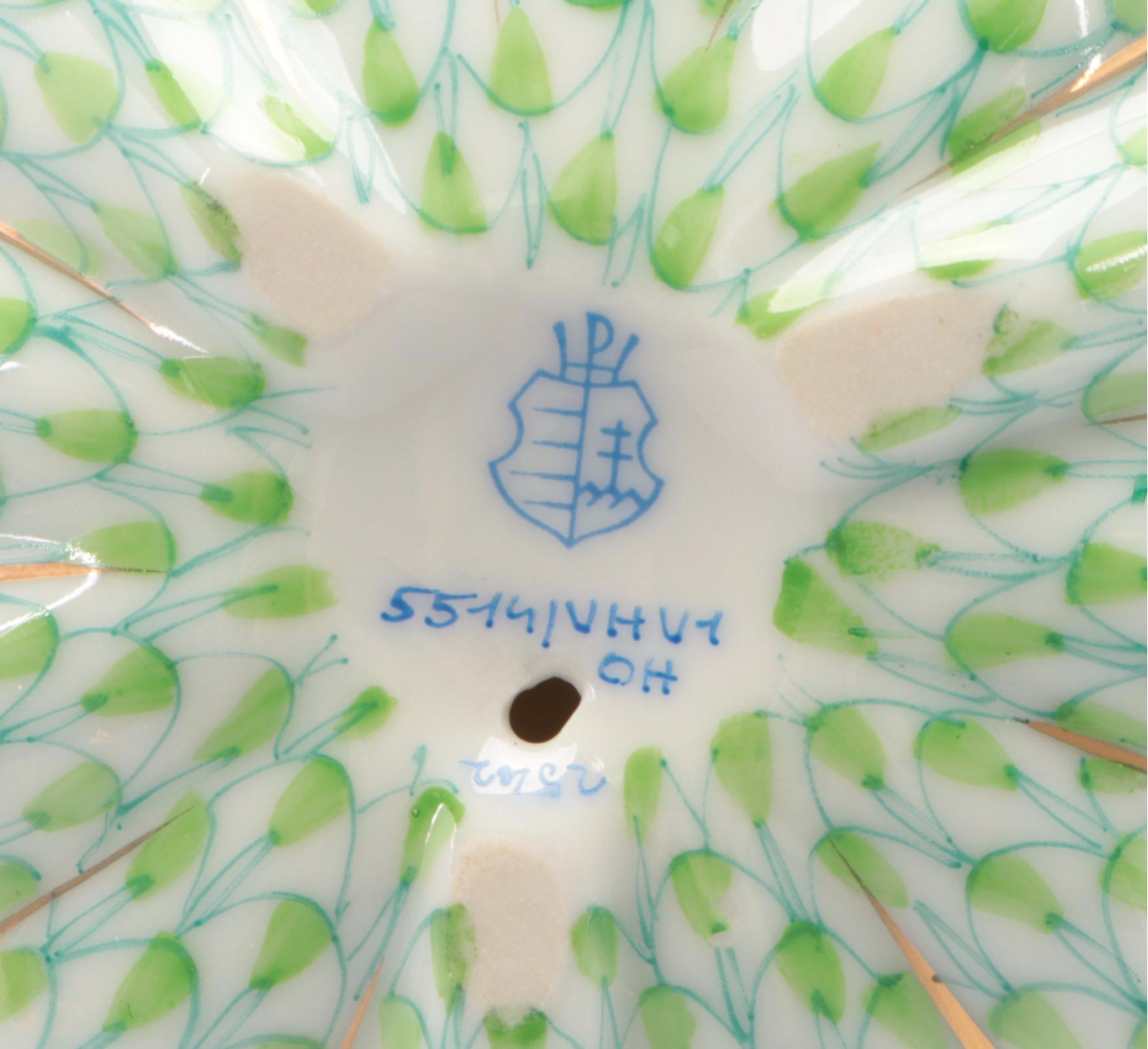 Herend Key Lime Fishnet with Gold "Pumpkin" Porcelain Figurine