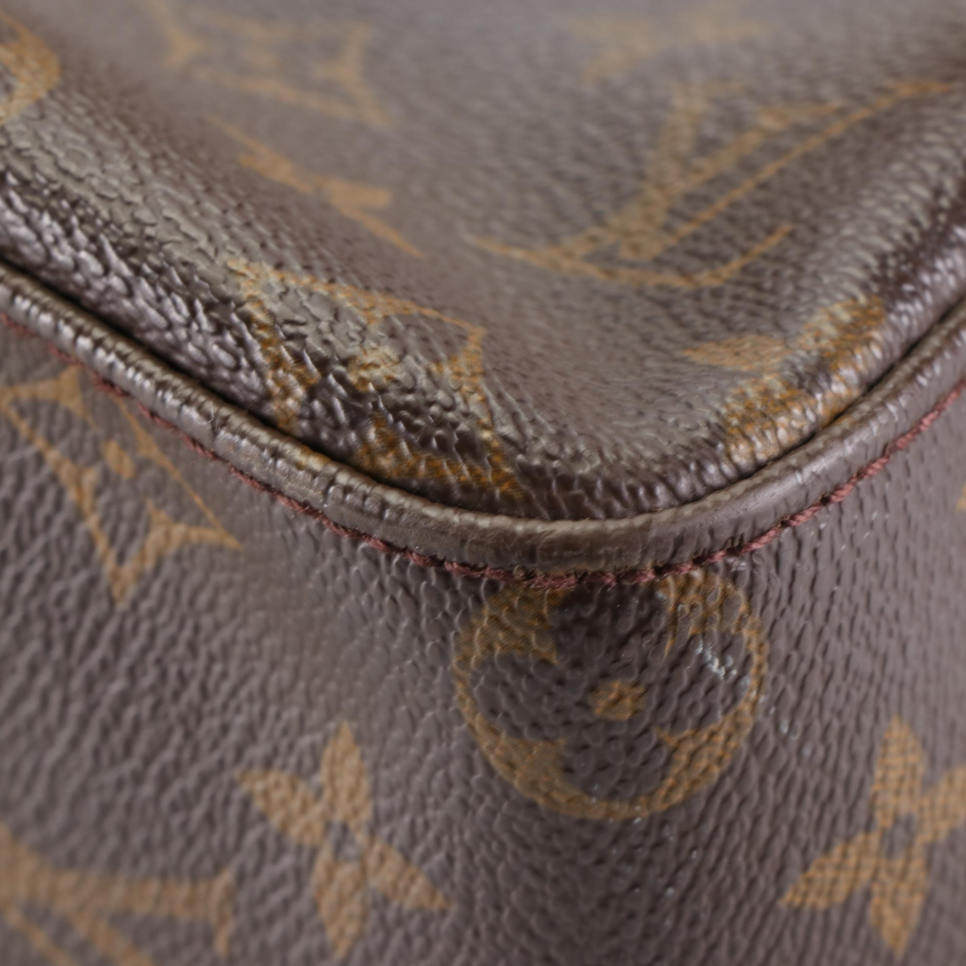 Louis Vuitton Looping GM Bag in Monogram Canvas and Vachetta Leather