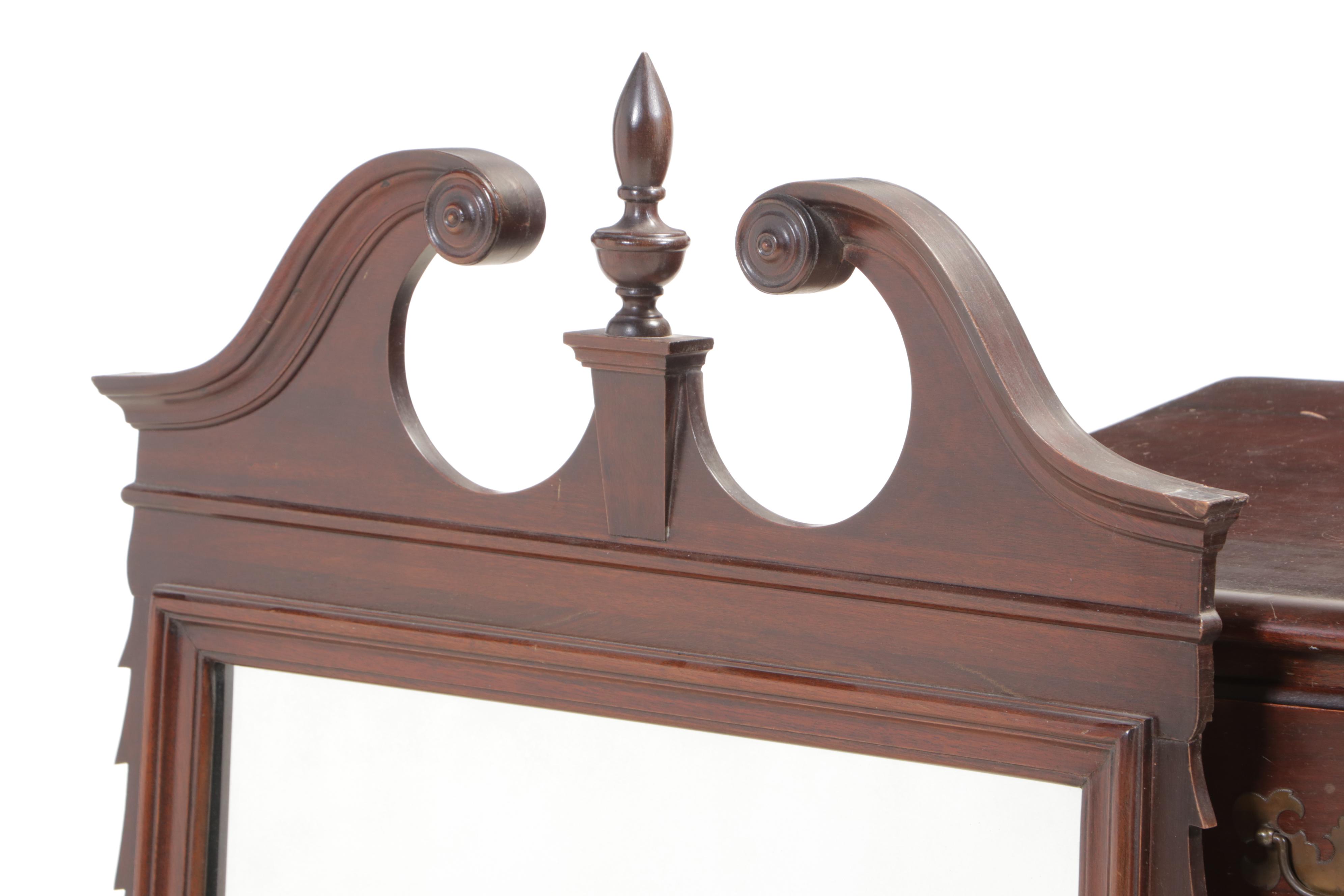 Hungerford of Memphis Colonial Style Mahogany Five-Drawer Dresser