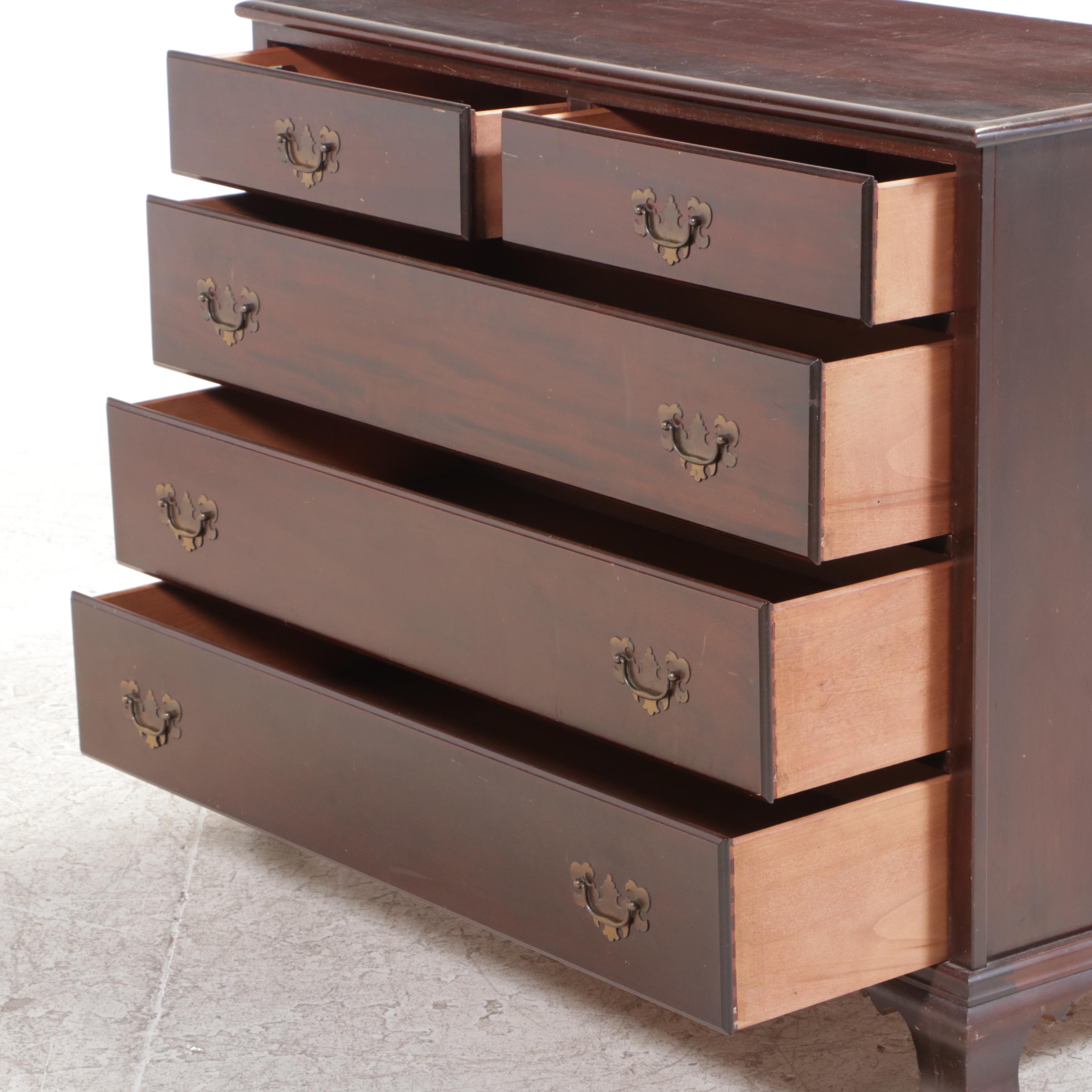 Hungerford of Memphis Colonial Style Mahogany Five-Drawer Dresser