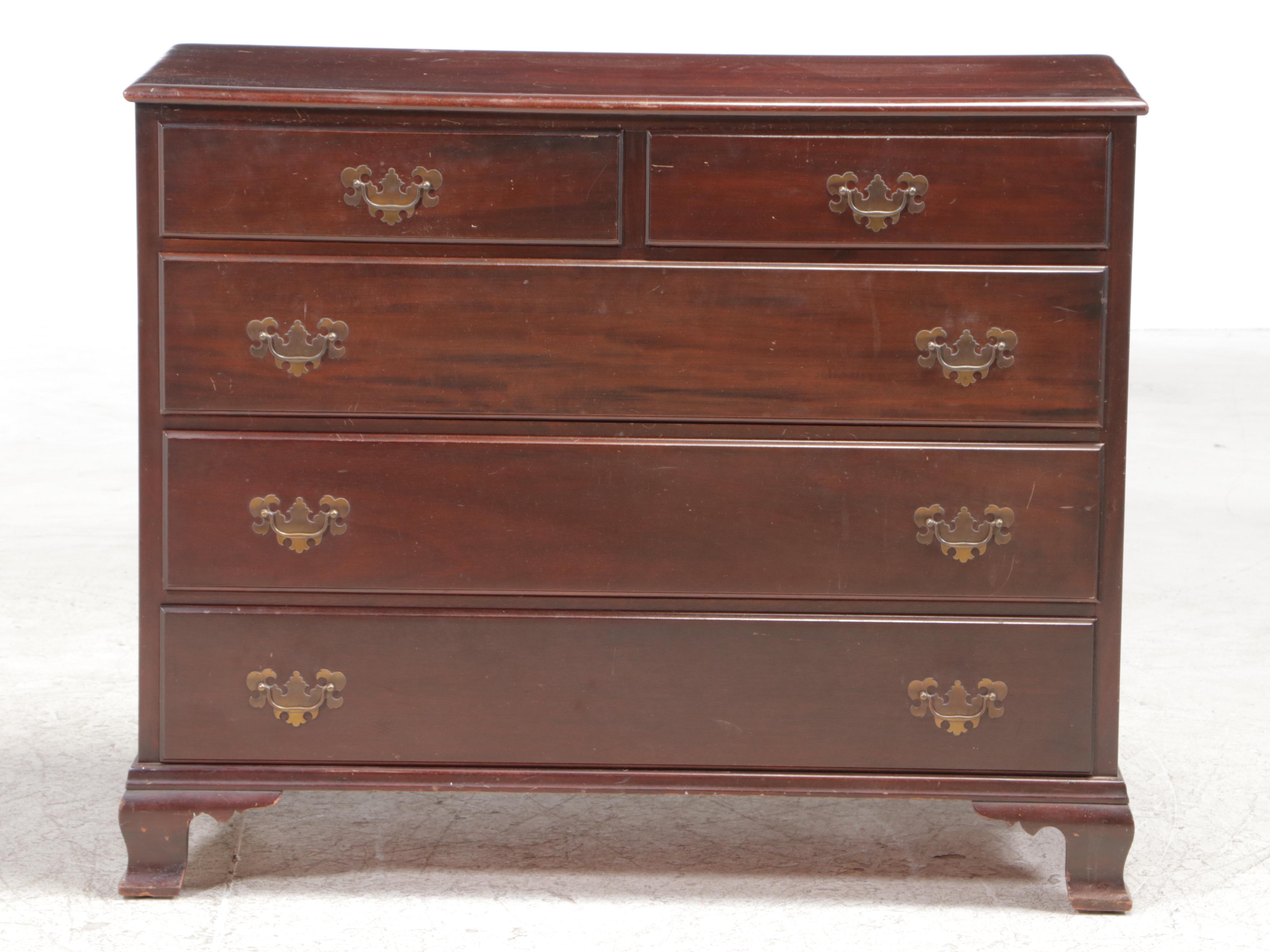 Hungerford of Memphis Colonial Style Mahogany Five-Drawer Dresser