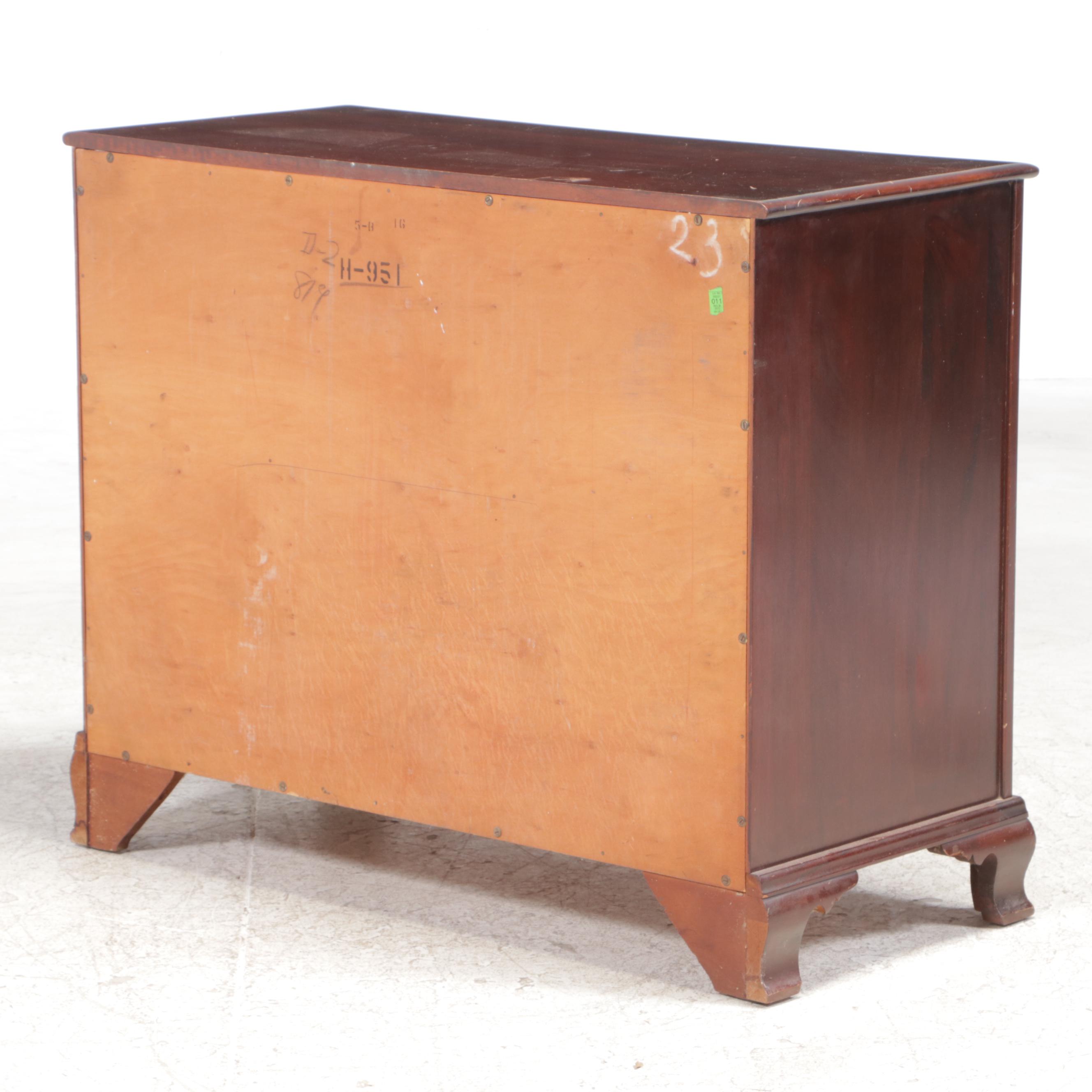 Hungerford of Memphis Colonial Style Mahogany Five-Drawer Dresser