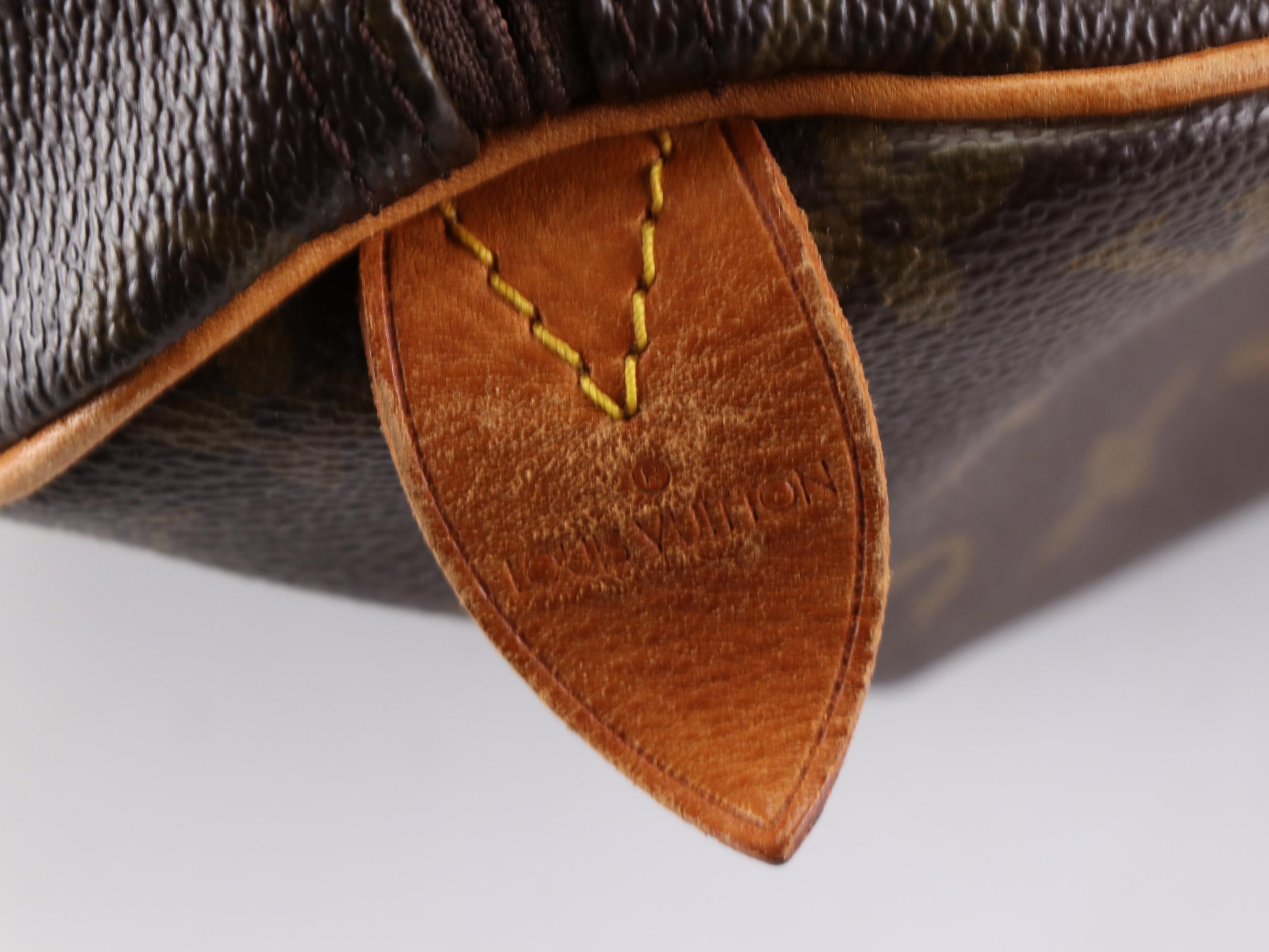 Louis Vuitton Speedy 30 in Monogram Canvas and Vachetta Leather