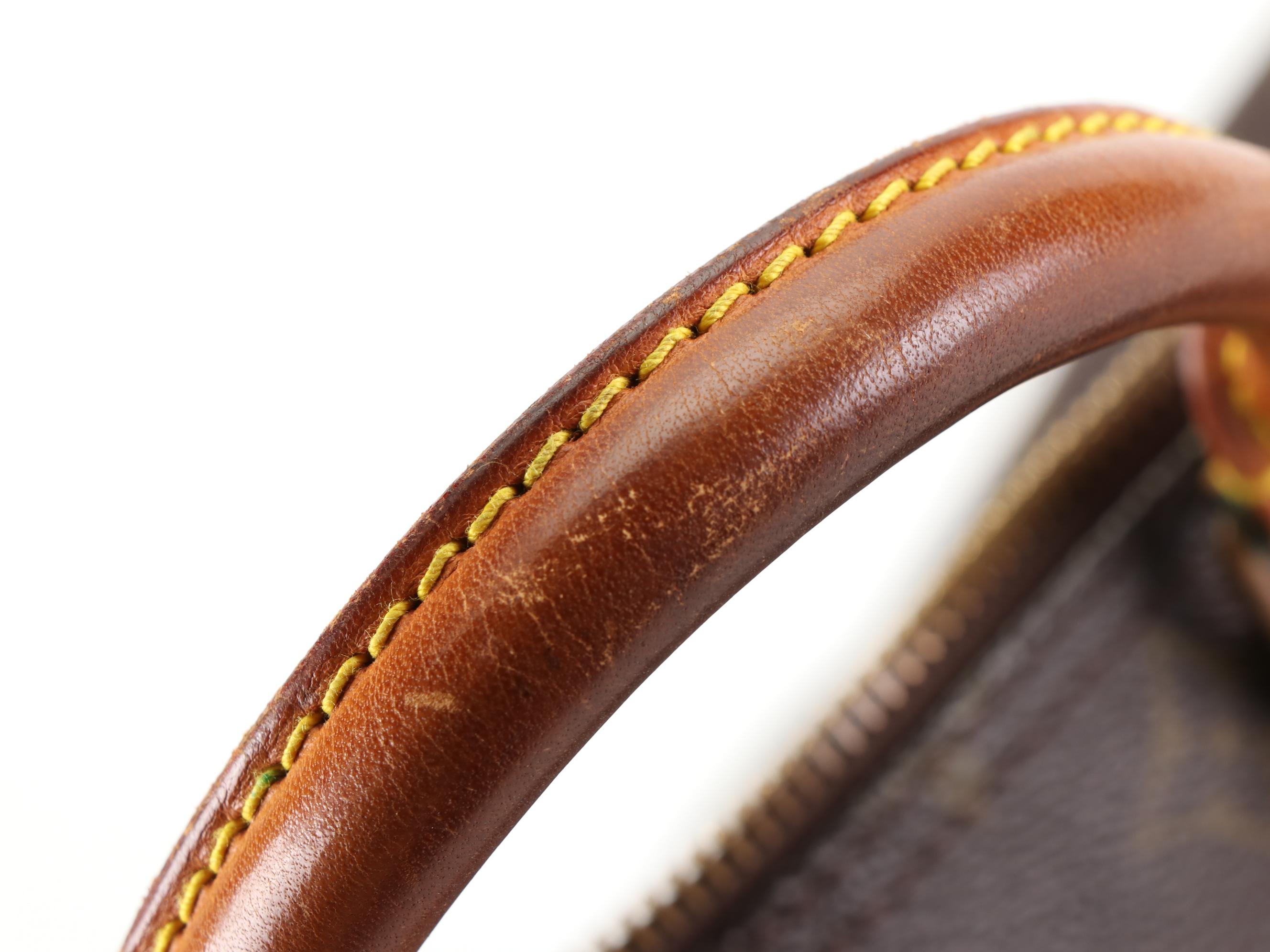 Louis Vuitton Speedy 30 in Monogram Canvas and Vachetta Leather