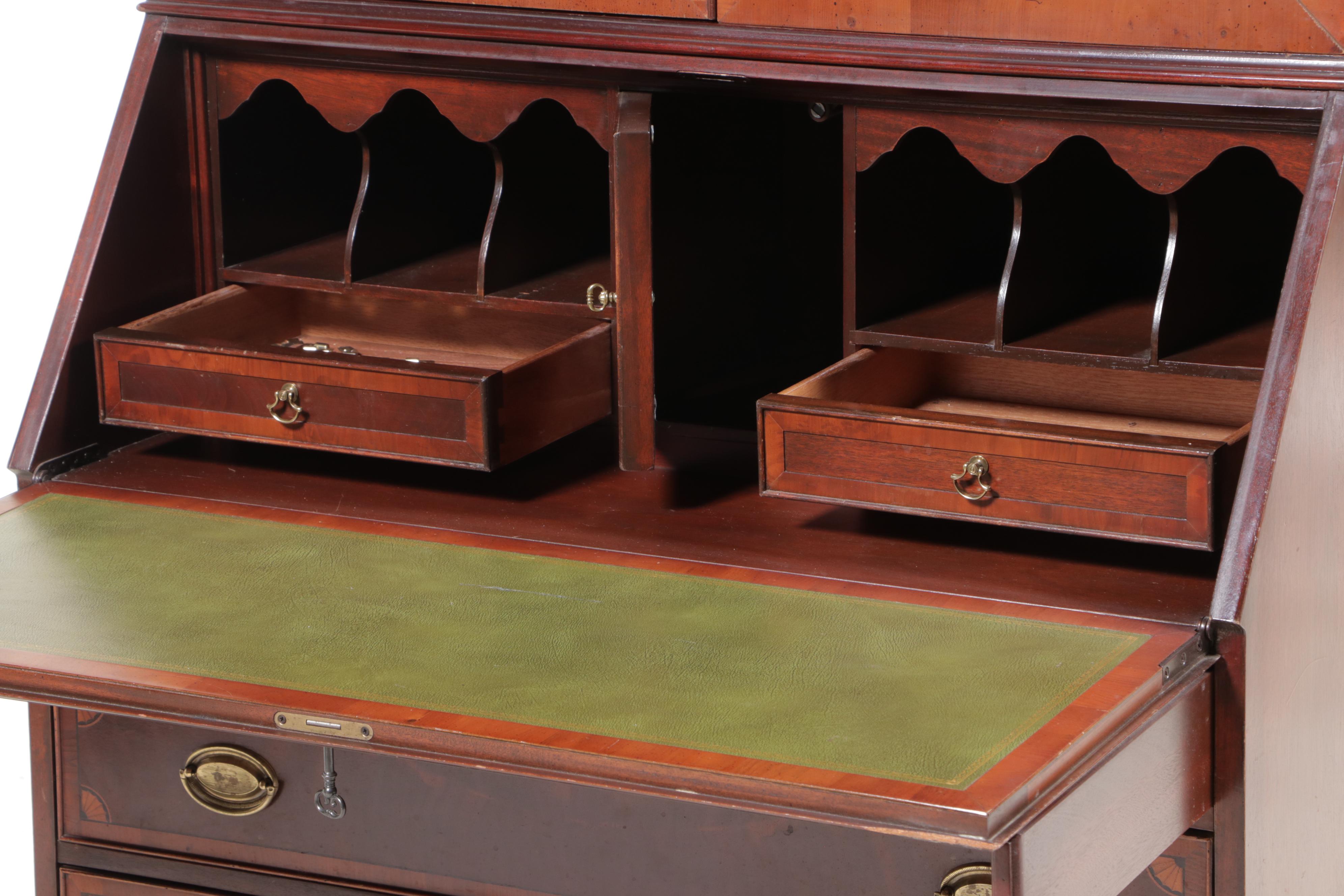 Hekman George III Style Mahogany-Veneered and Patera-Inlaid Secretary Bookcase