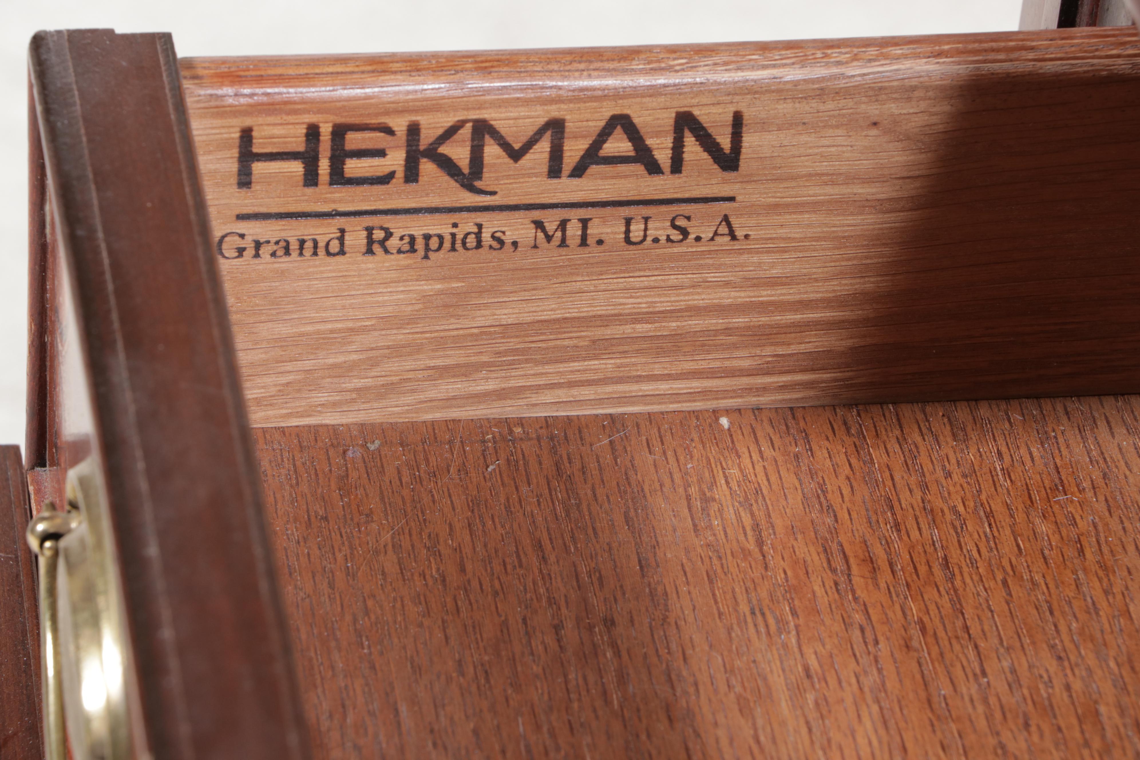 Hekman George III Style Mahogany-Veneered and Patera-Inlaid Secretary Bookcase