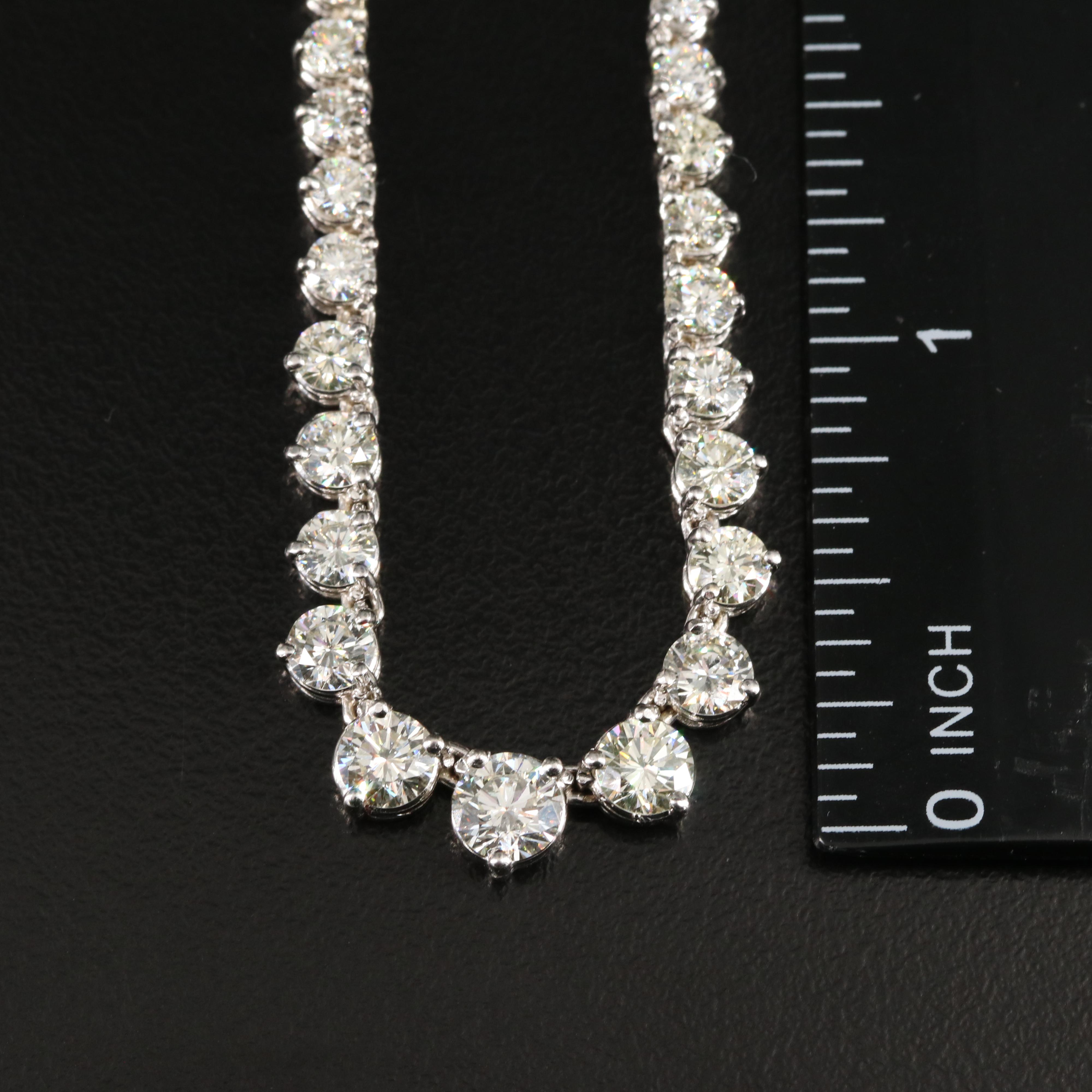 14K 9.60 CTW Diamond Graduated Rivière Necklace with Online Digital IGI Report