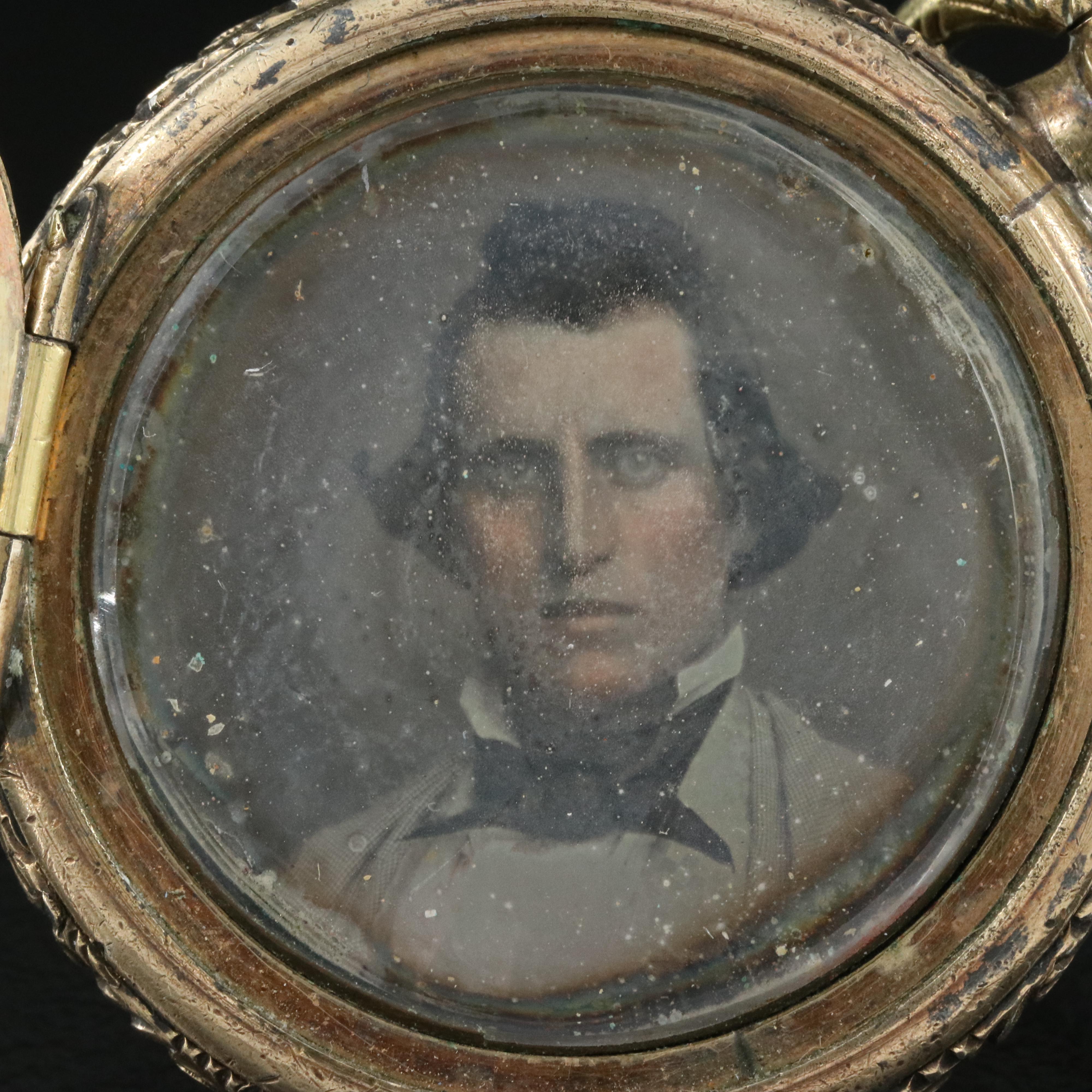 Antique Locket with Deguerreotypes