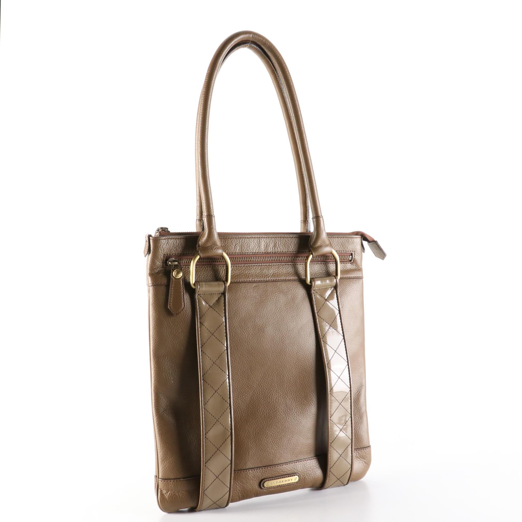 Burberry Shoulder Bag in Grained and Patent Leather with Nova Check Lining