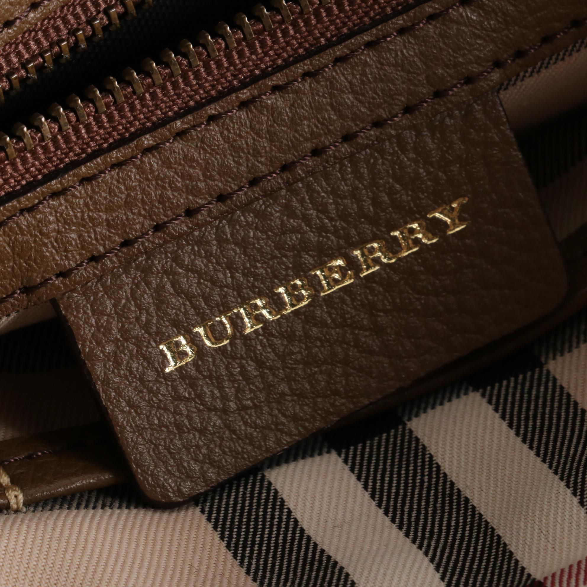 Burberry Shoulder Bag in Grained and Patent Leather with Nova Check Lining