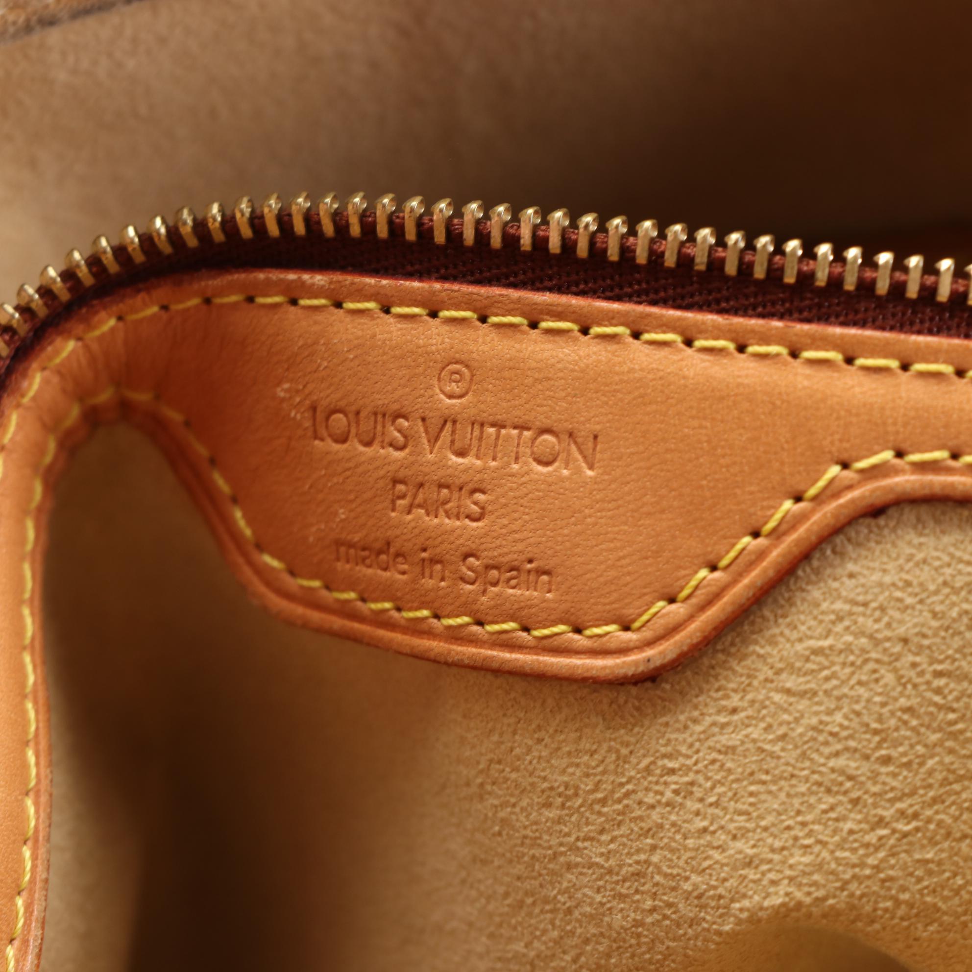 Louis Vuitton Looping GM Bag in Monogram Canvas and Vachetta Leather