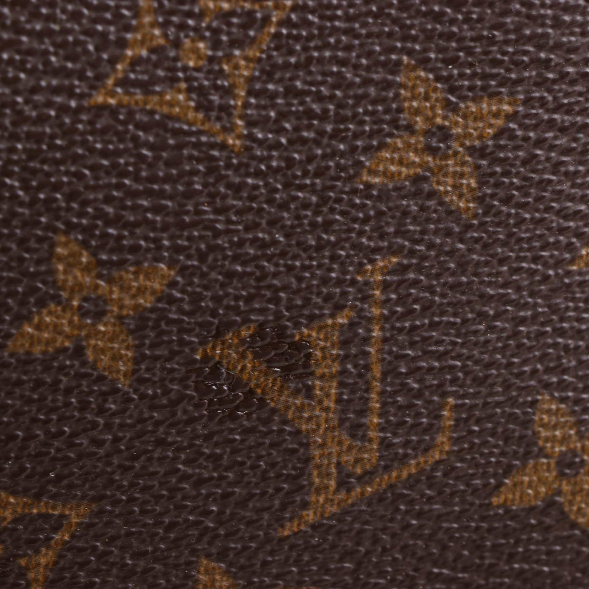 Louis Vuitton Looping GM Bag in Monogram Canvas and Vachetta Leather