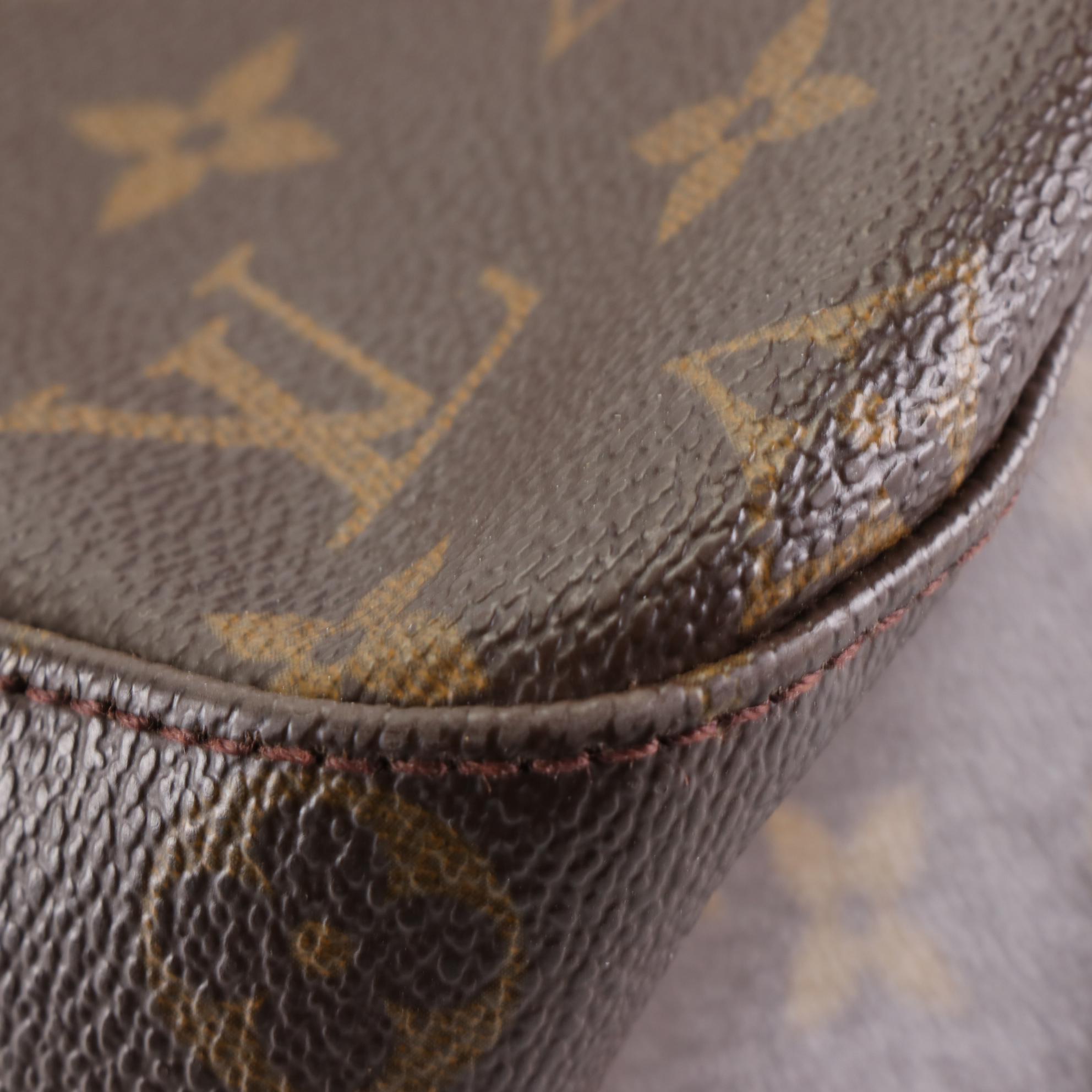 Louis Vuitton Looping GM Bag in Monogram Canvas and Vachetta Leather