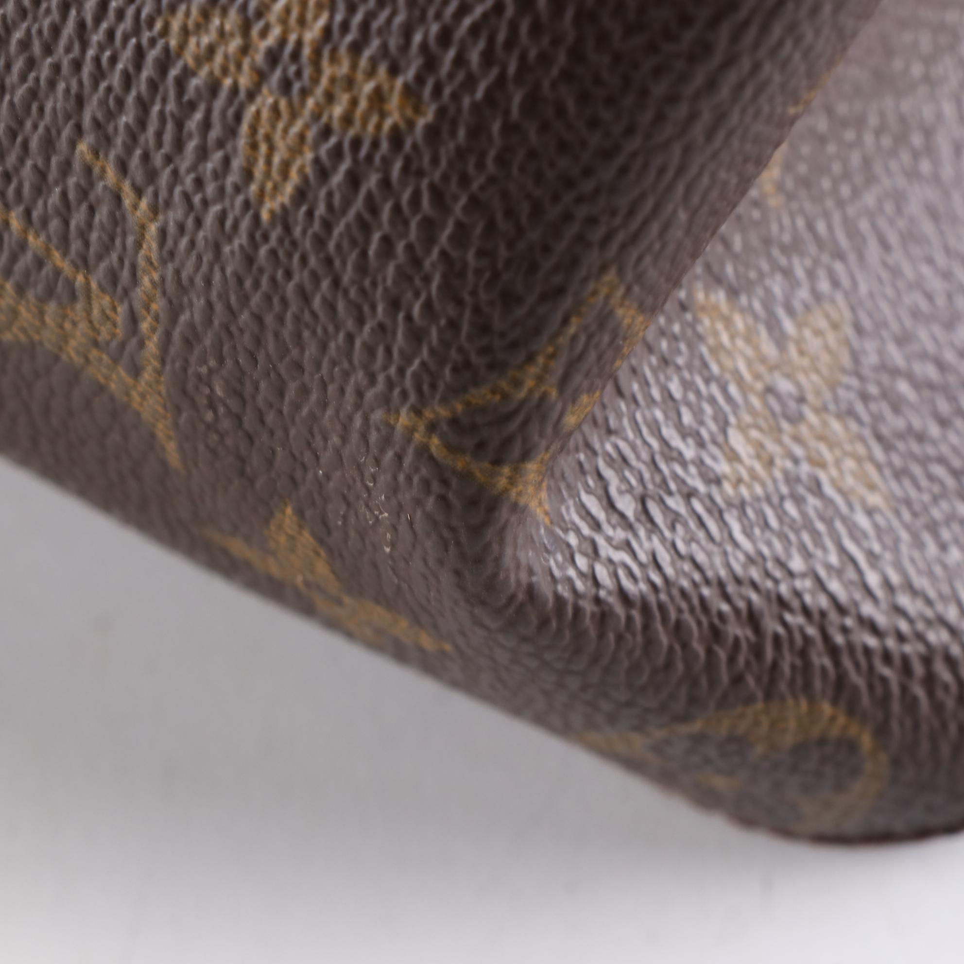 Louis Vuitton Looping GM Bag in Monogram Canvas and Vachetta Leather