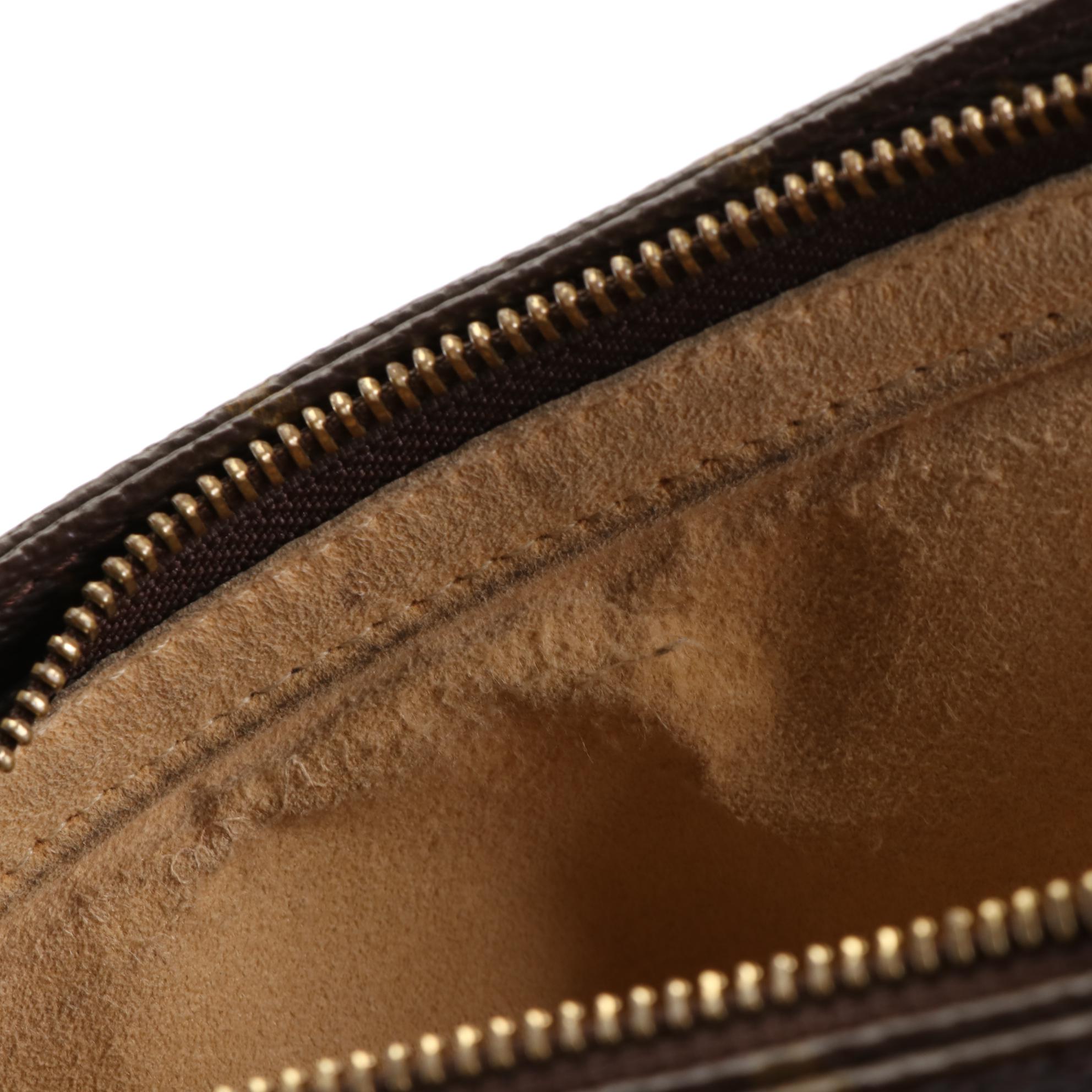 Louis Vuitton Looping GM Bag in Monogram Canvas and Vachetta Leather