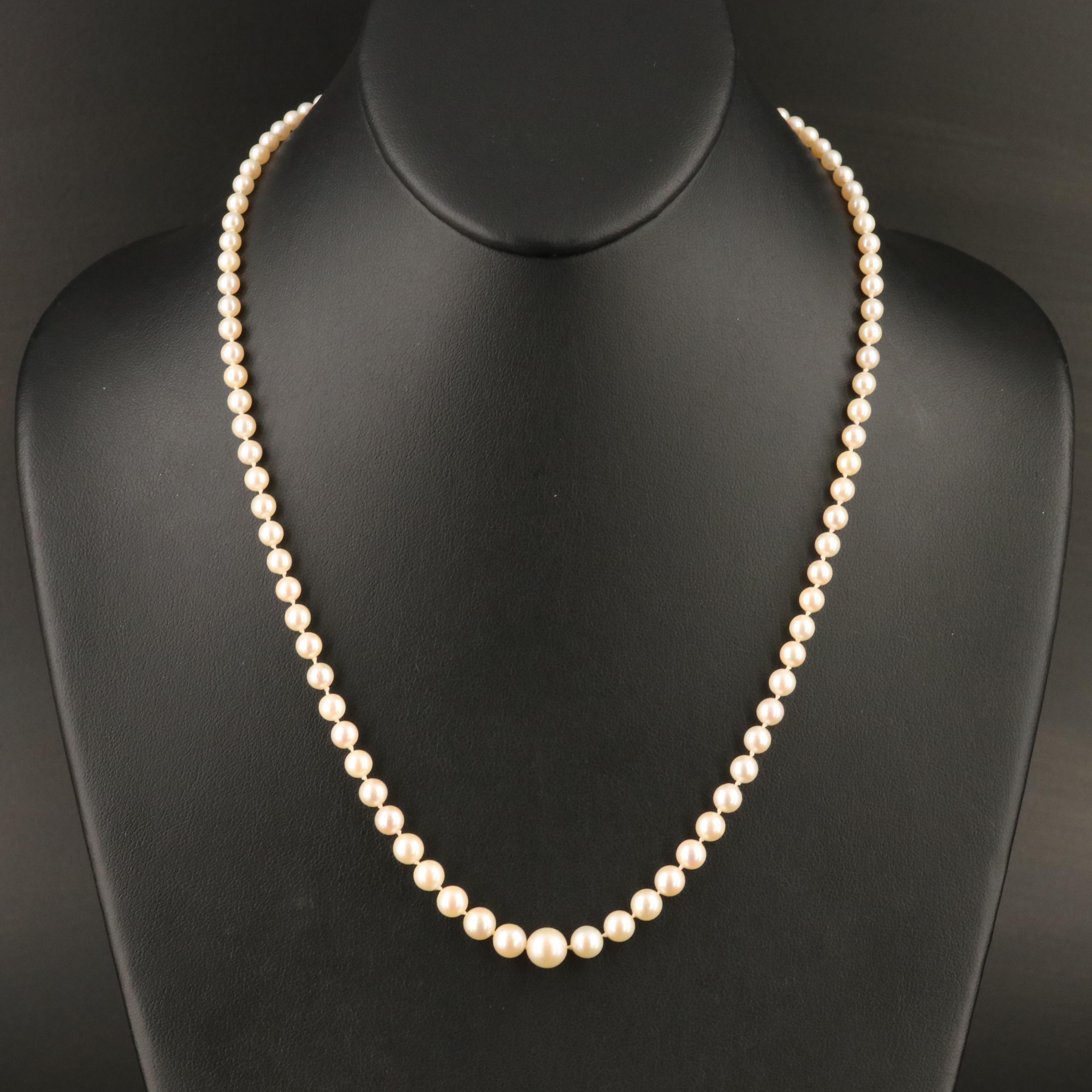 Graduated Pearl Necklace with 14K Clasp