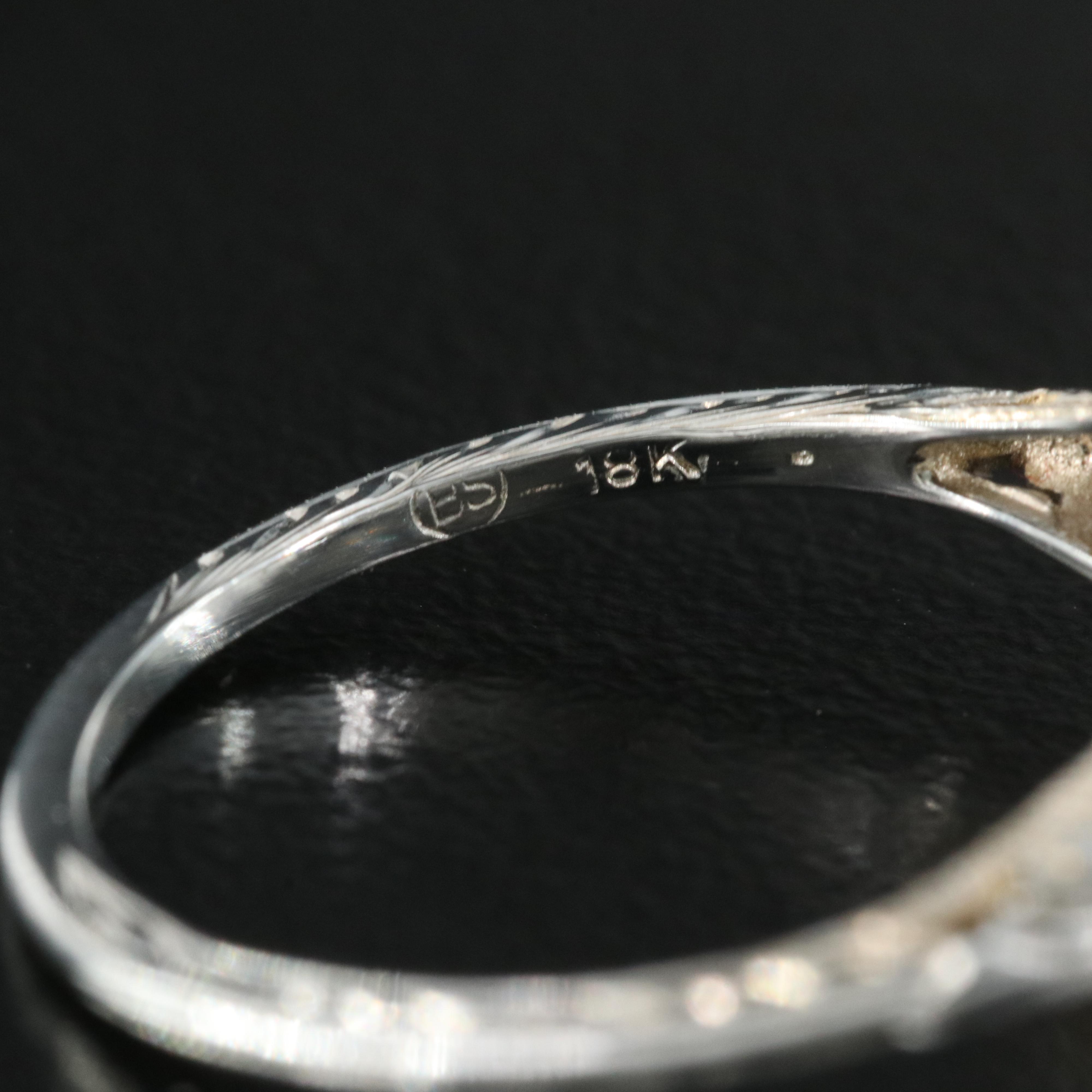 Vintage 18K 1.00 CT Diamond Solitaire Ring