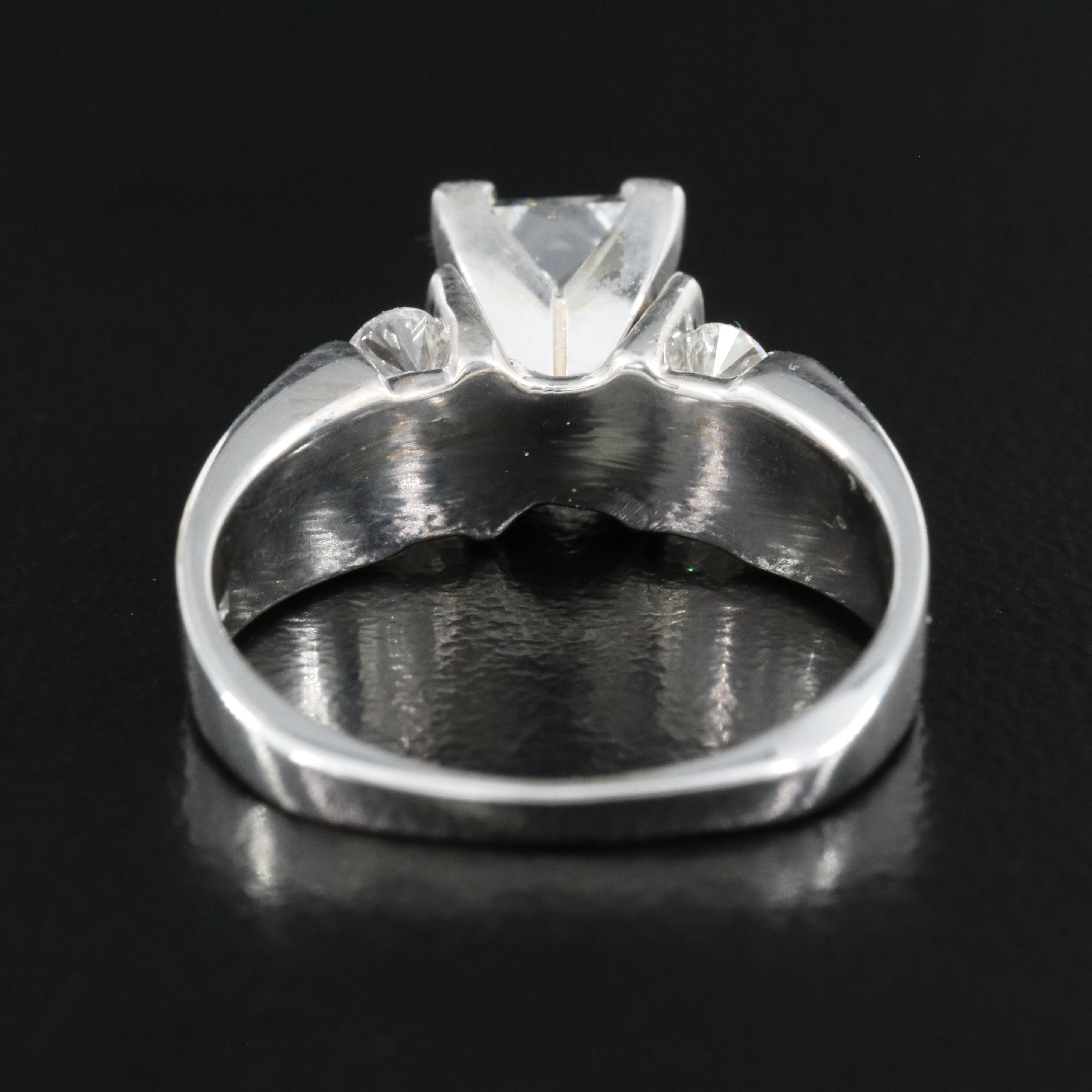 18K 1.40 CTW Diamond Ring with GIA Online Report