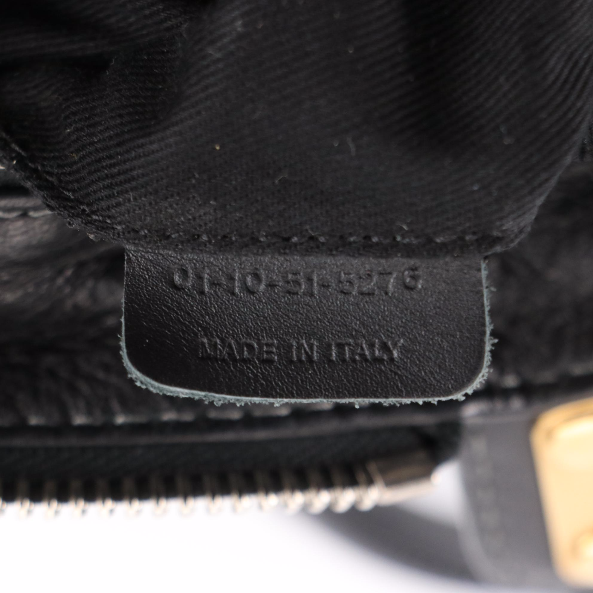 Chloé Medium Paddington Shoulder Bag in Black Pebbled Leather