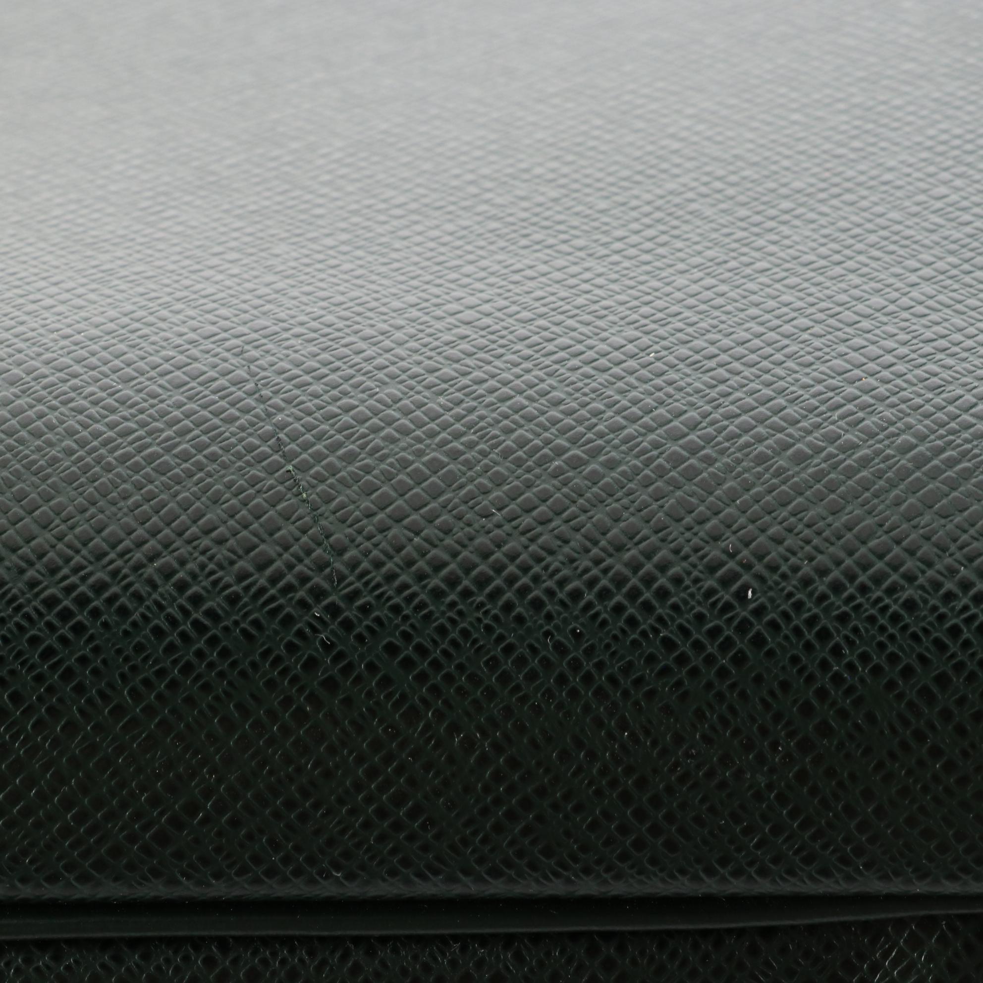 Louis Vuitton Kendall GM Travel Bag in Épicéa Taïga Leather