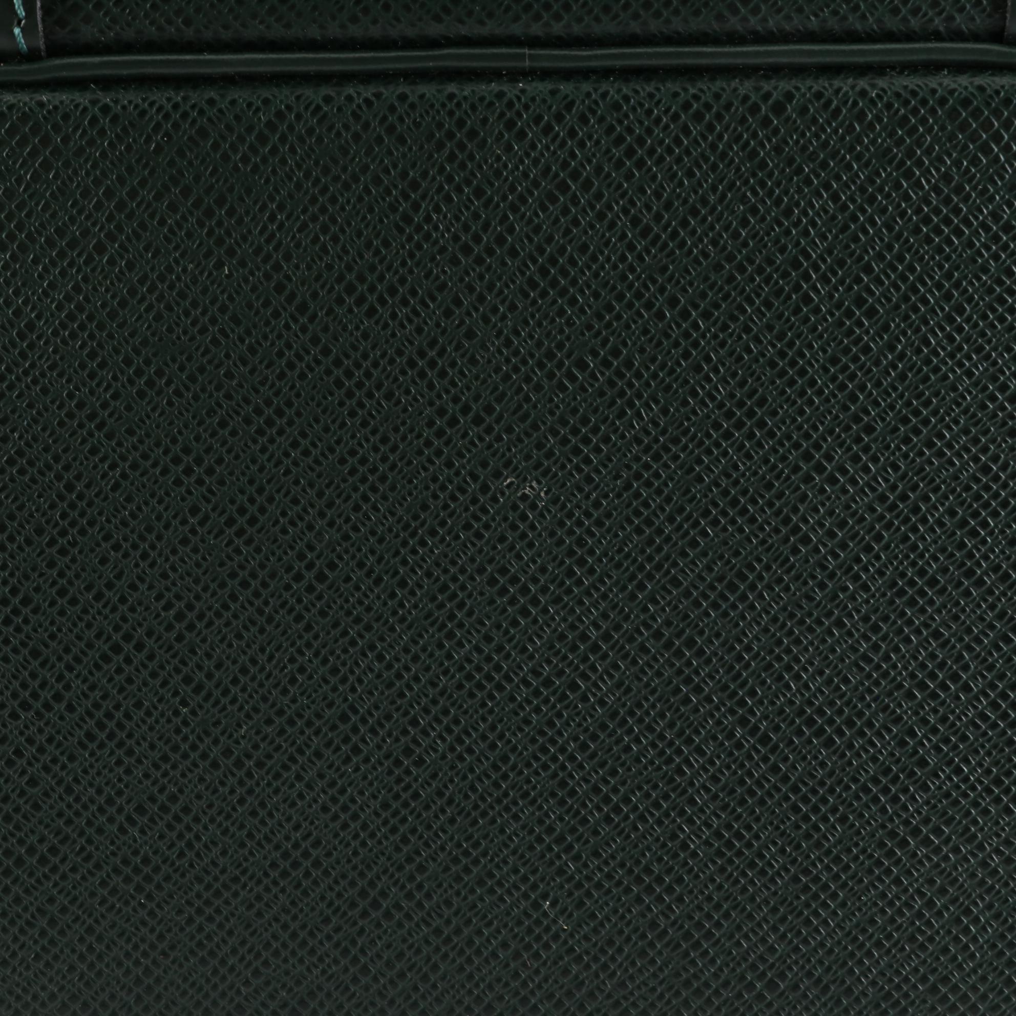 Louis Vuitton Kendall GM Travel Bag in Épicéa Taïga Leather