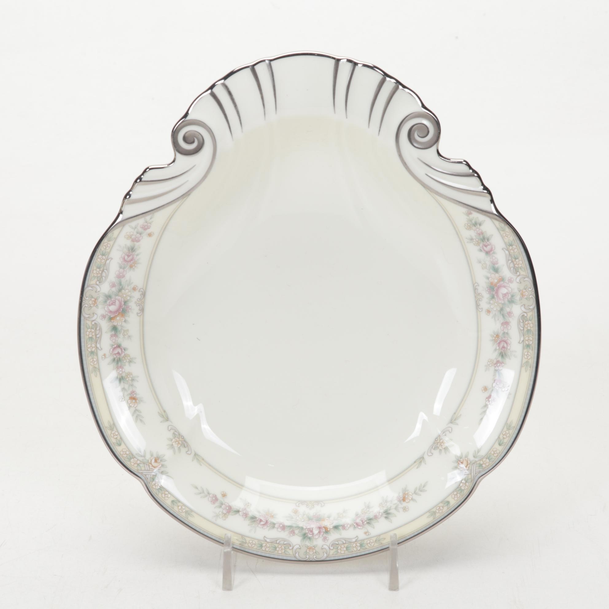 Eight Noritake "Shenendoah" Shell Shaped Dishes, Late 20th to 21st Century